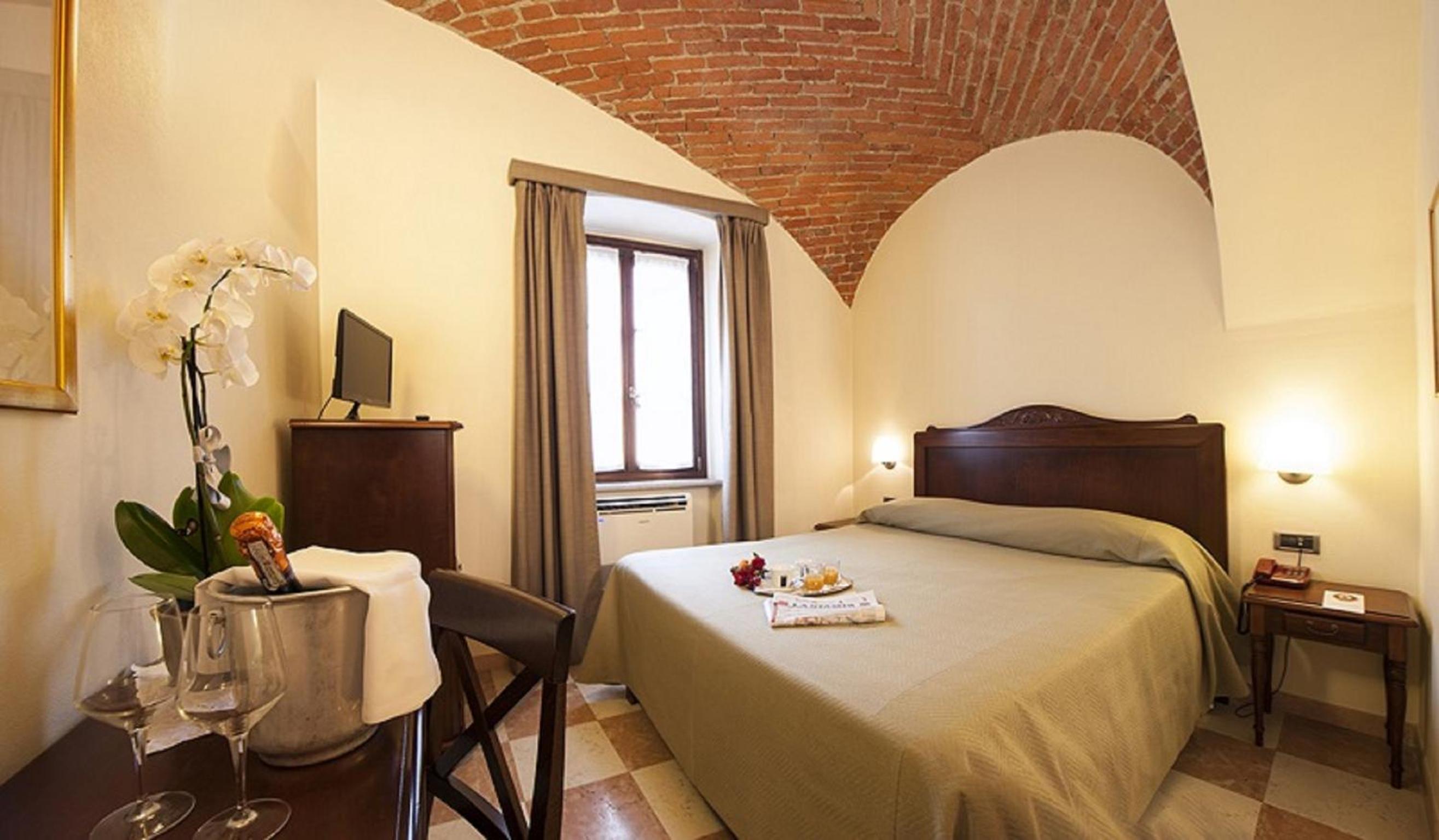 Classic Double or Twin Room photo 1