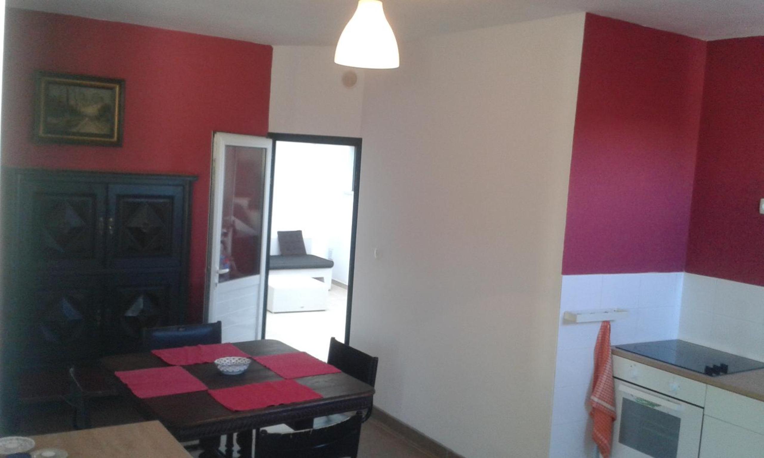 One-Bedroom Apartment - Photo 12
