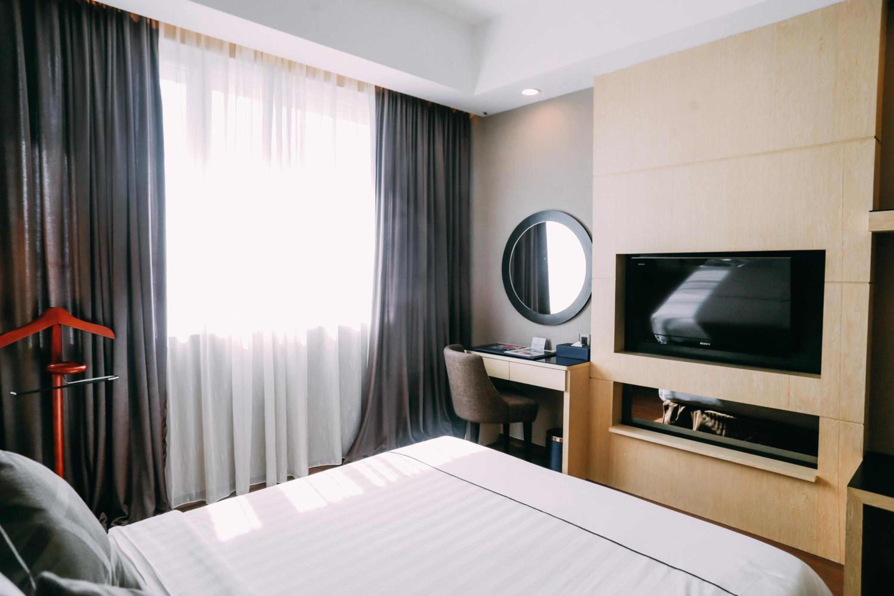 Club Deluxe Queen Room photo 3