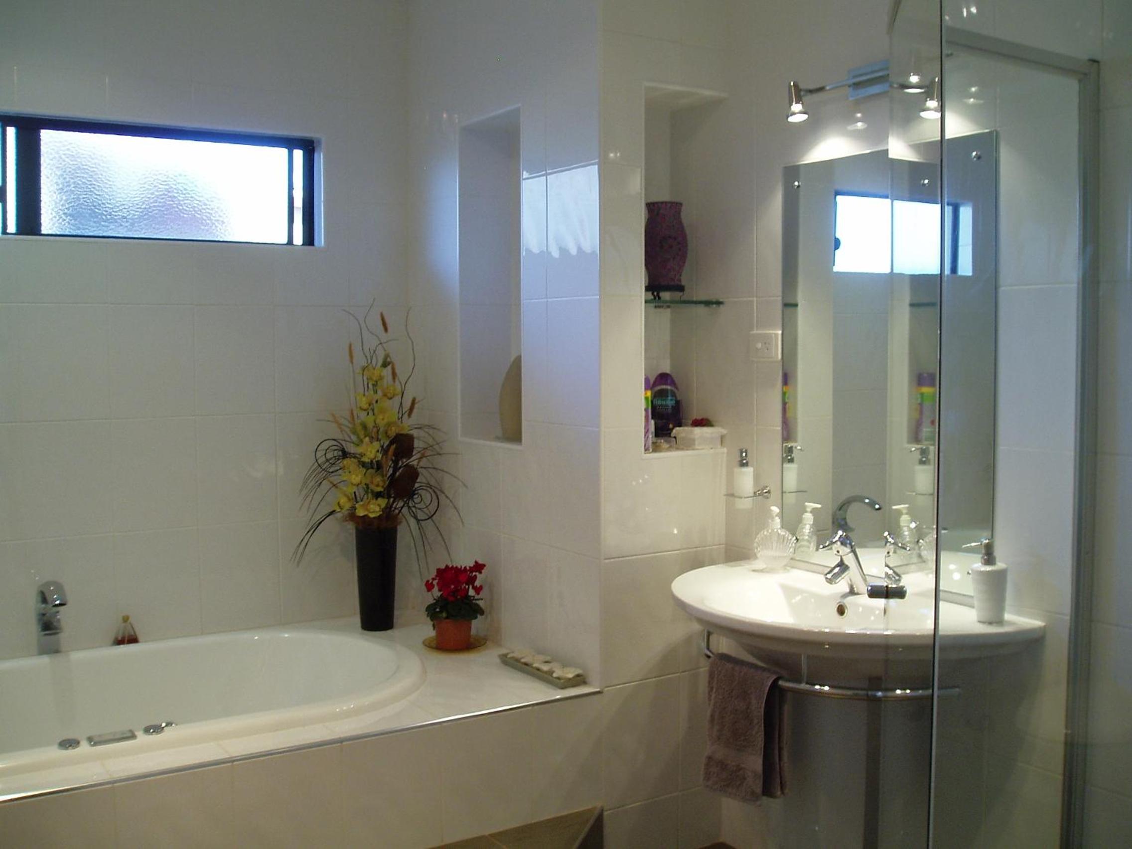 Deluxe Queen Room 1