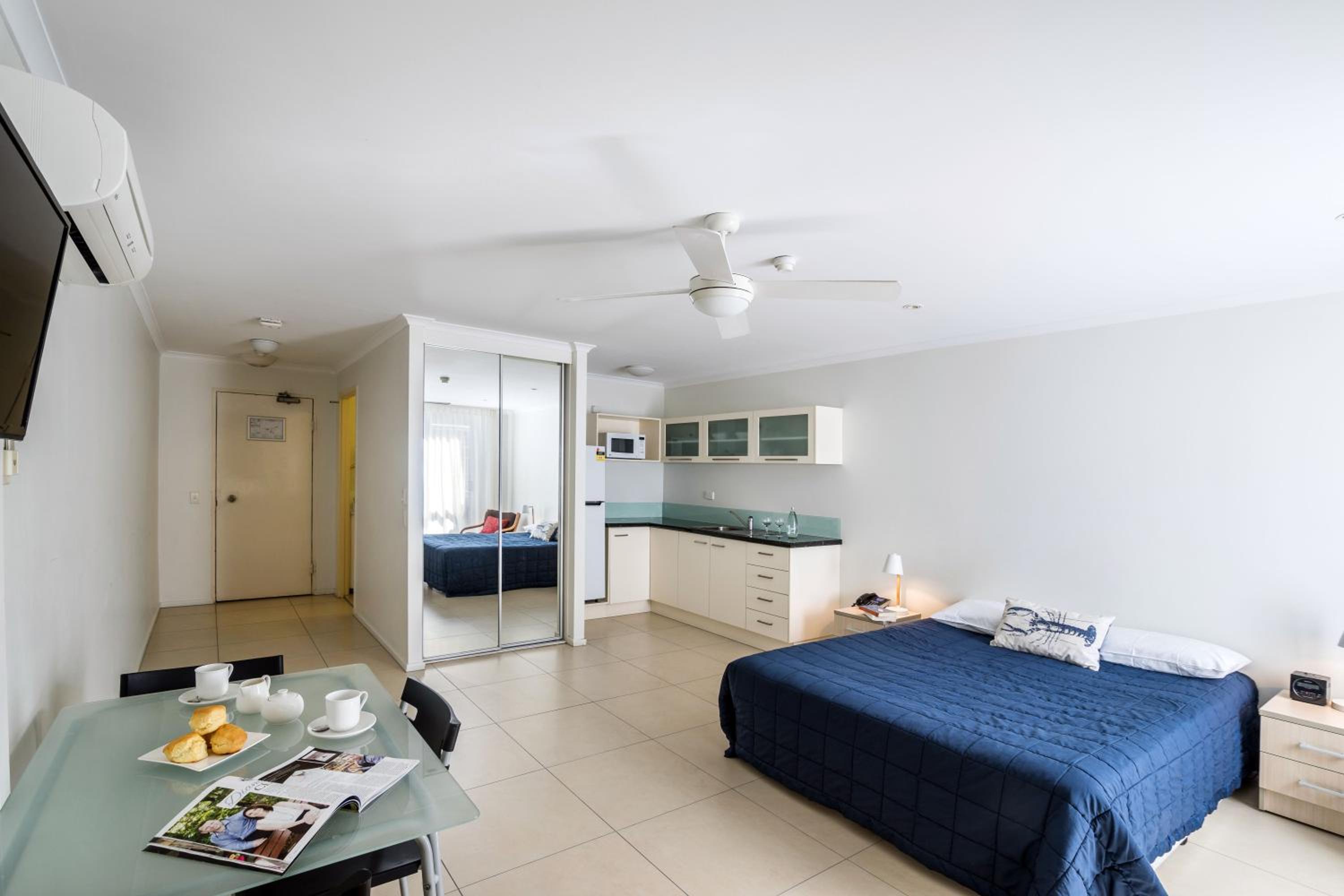 Ground Floor Motel - Photo 6