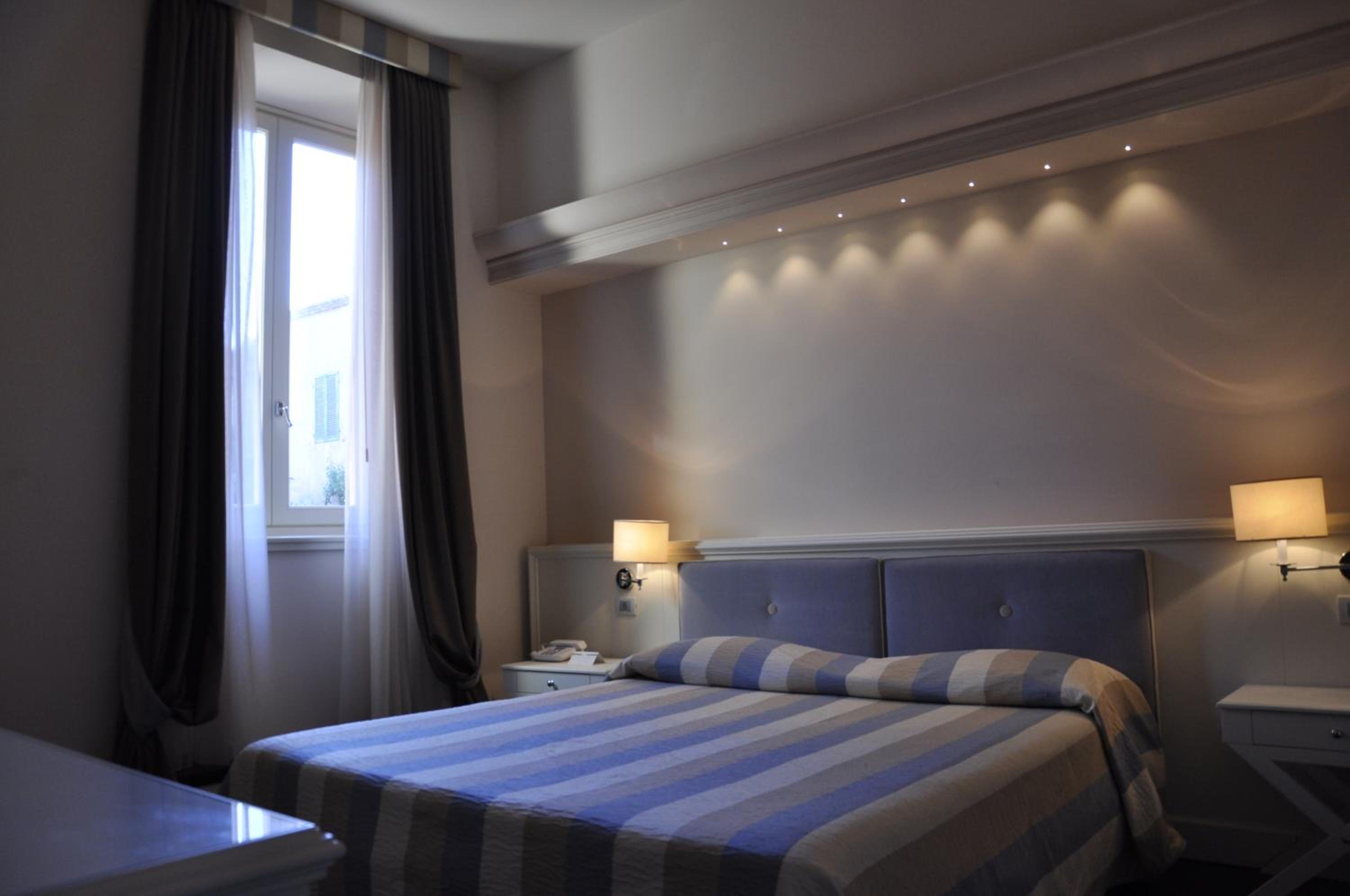 Superior Double or Twin Room - Photo 3