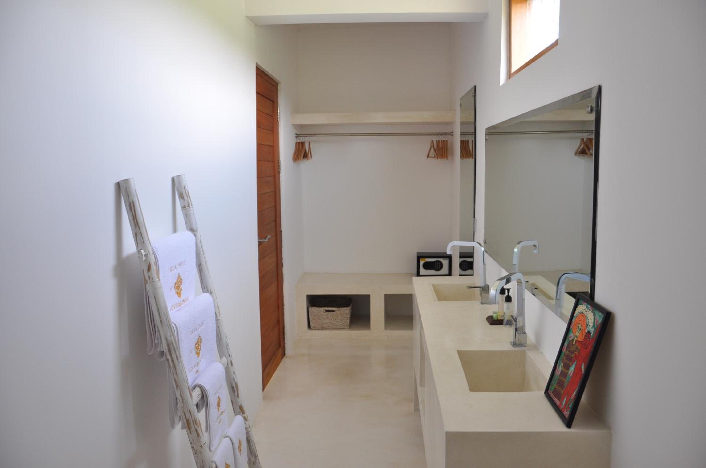 Two-Bedroom House - Photo 15