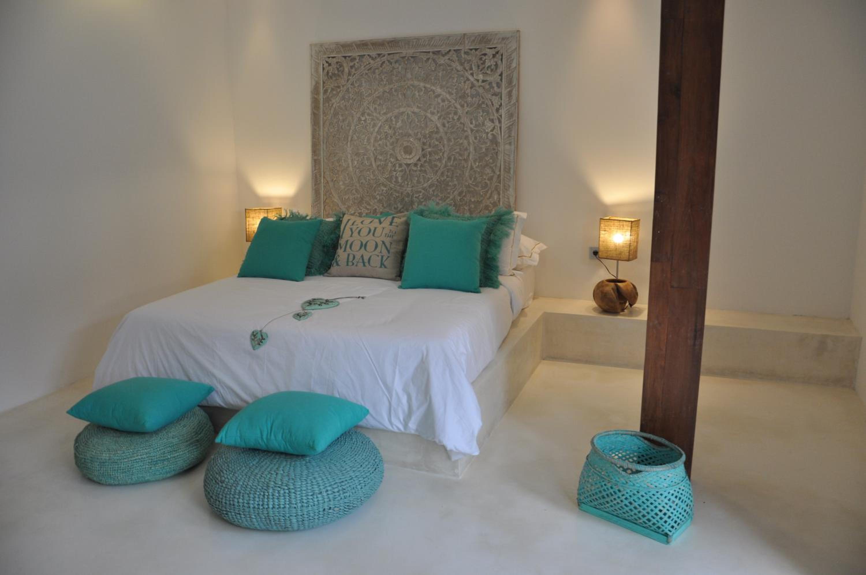 Two-Bedroom House - Photo 23