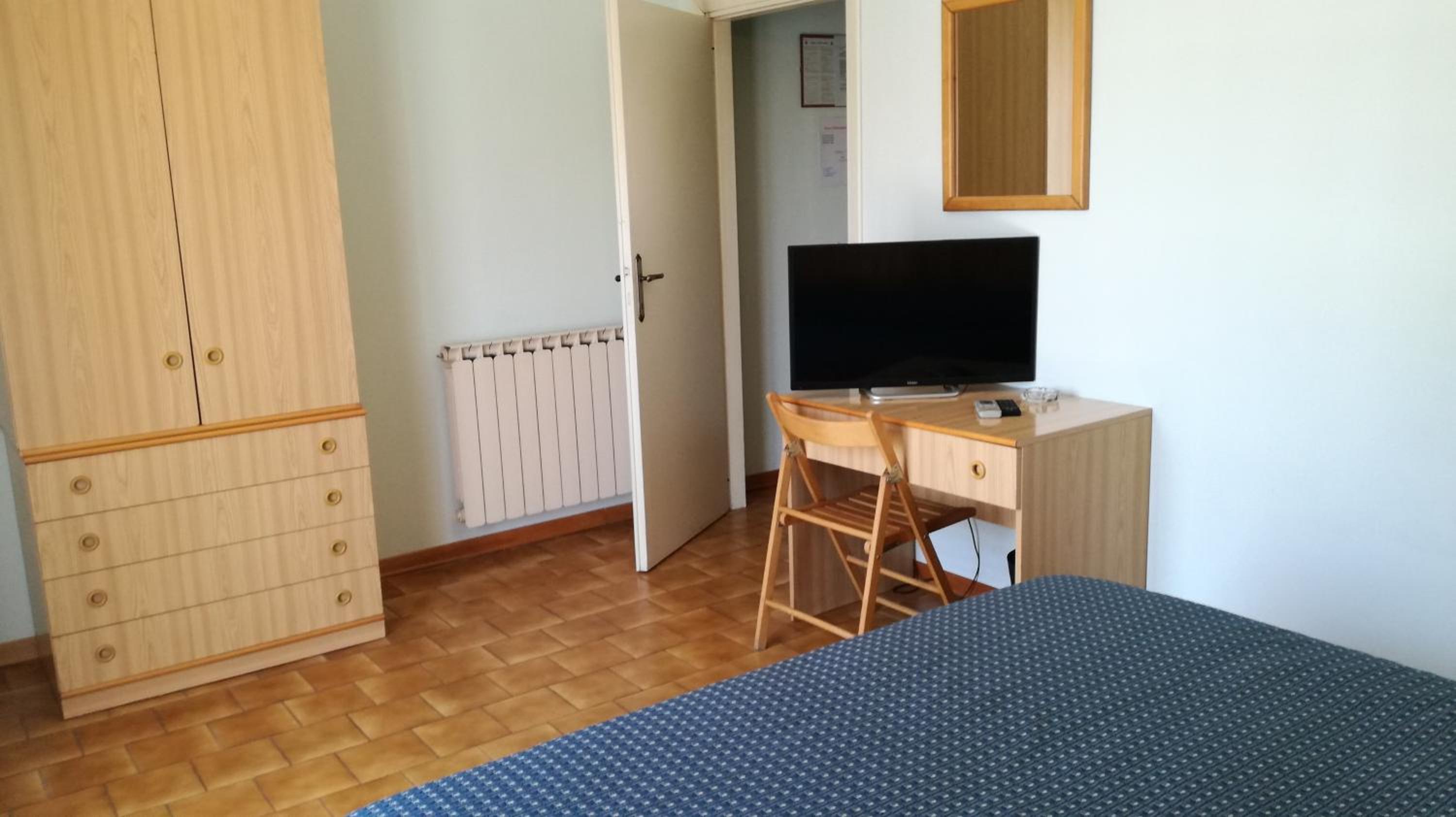 Standard Double Room - Photo 1