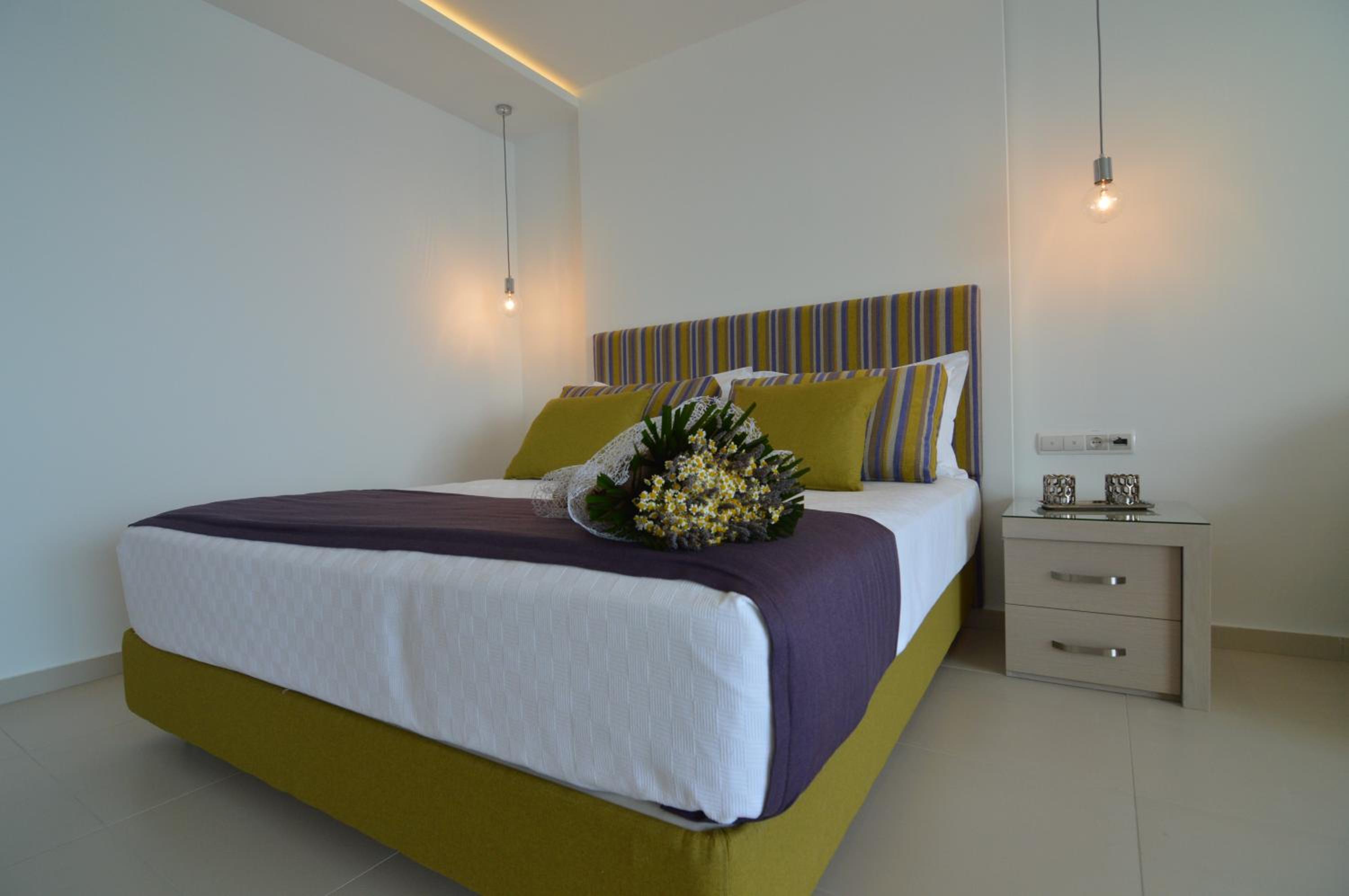 Suite with  Spa Bath and Sea View - Photo 14
