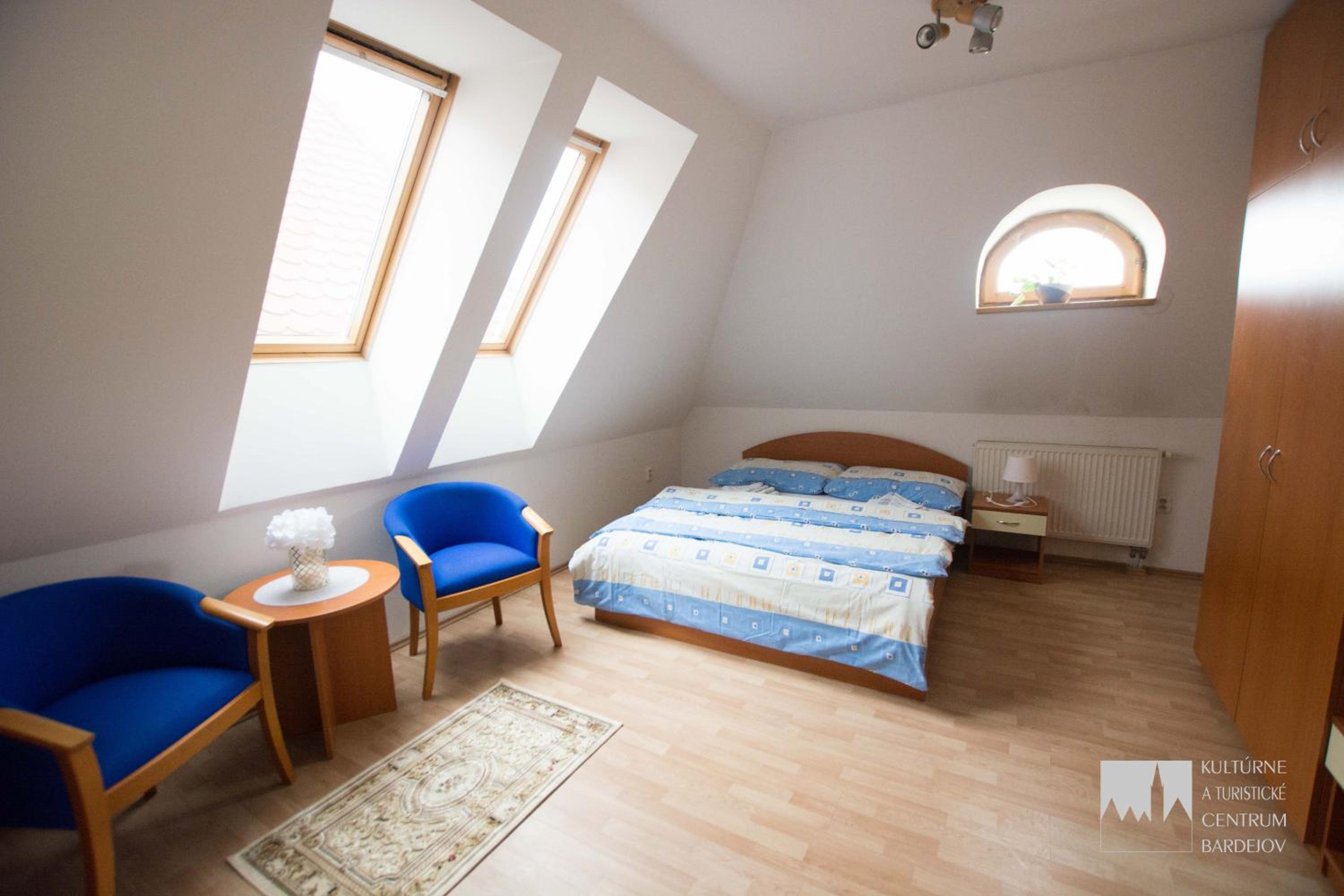 Double Room with Private Bathroom photo 1