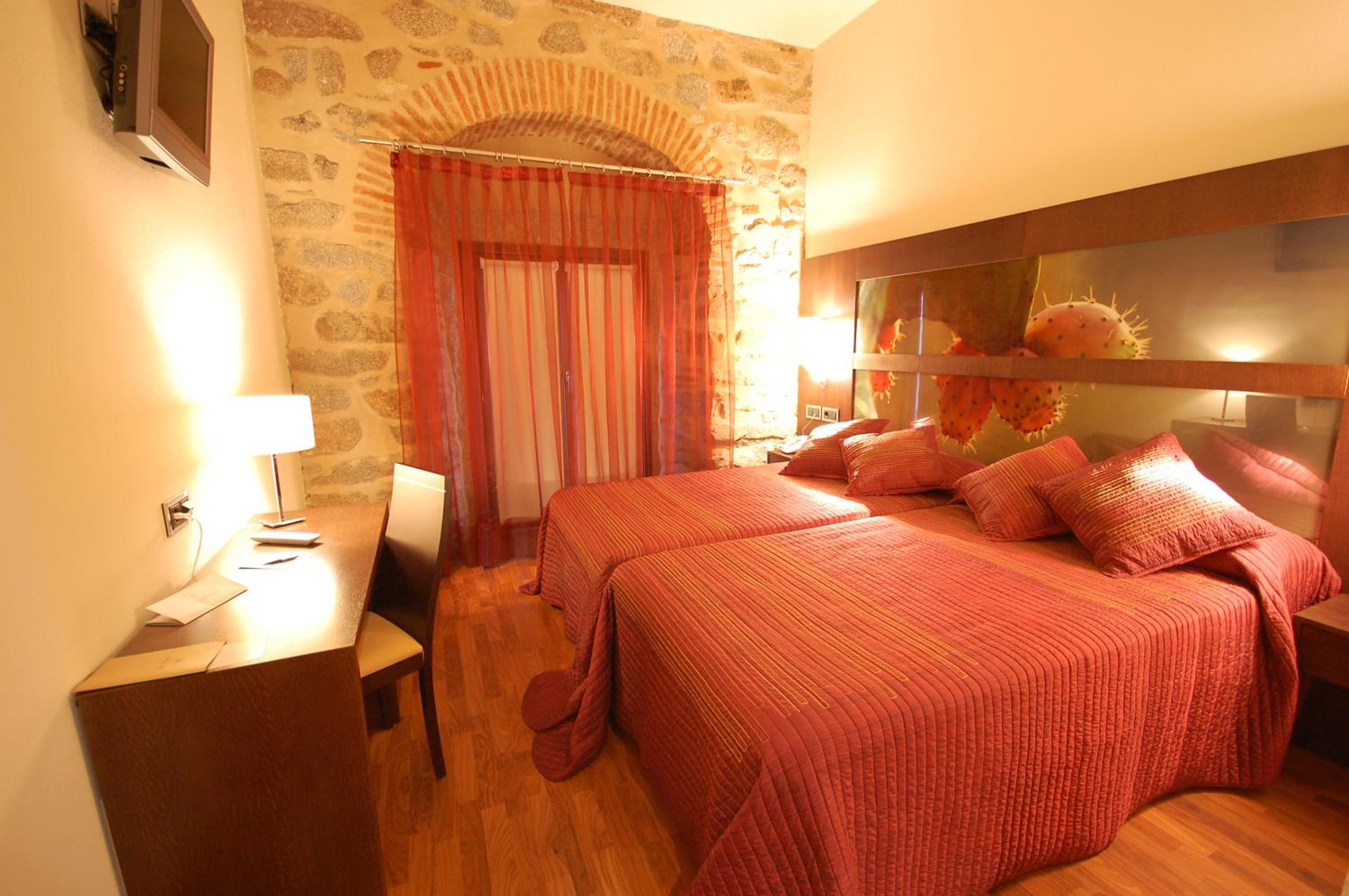 Double Room - Photo 10