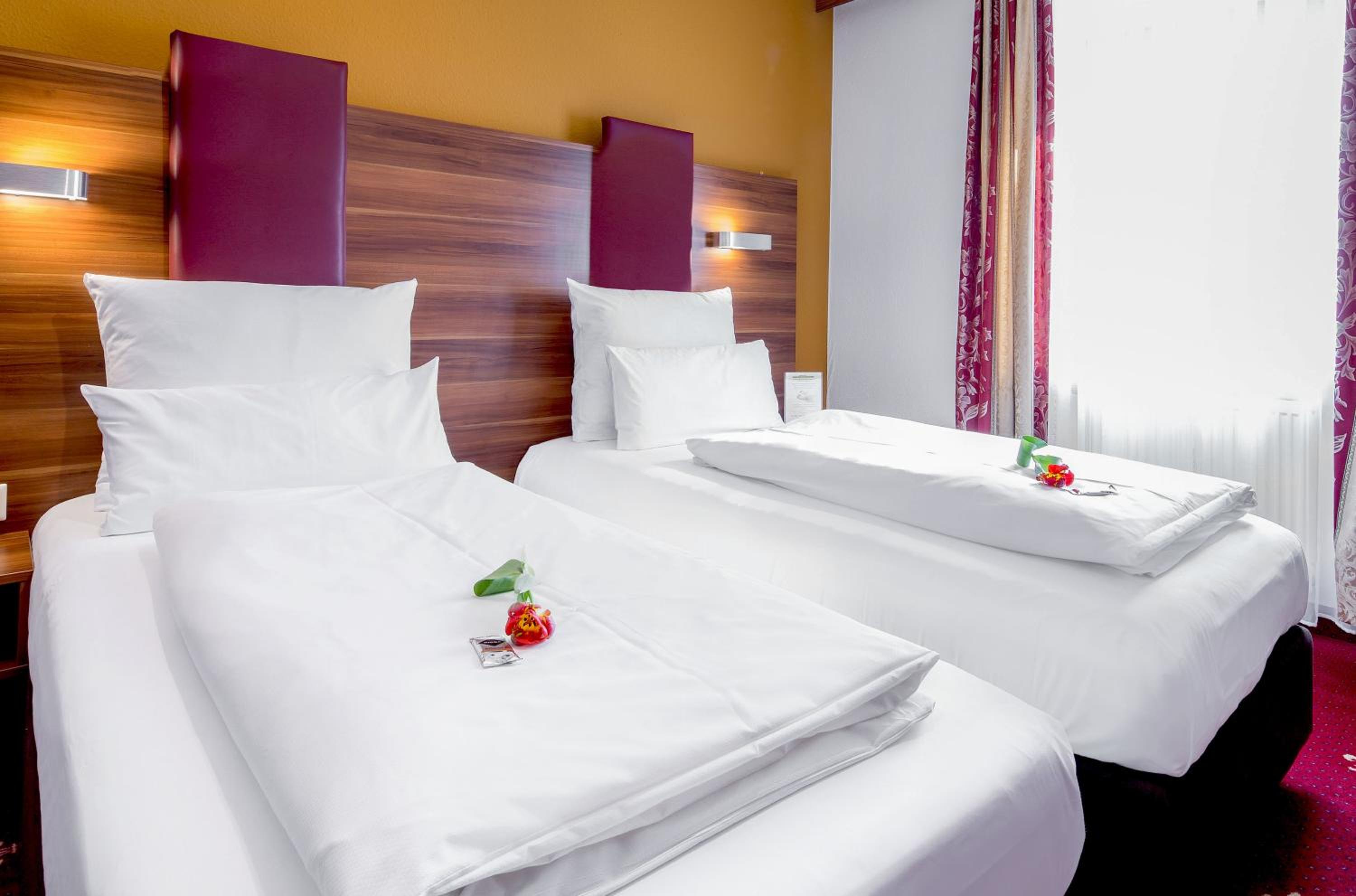 Double or Twin Room photo 3