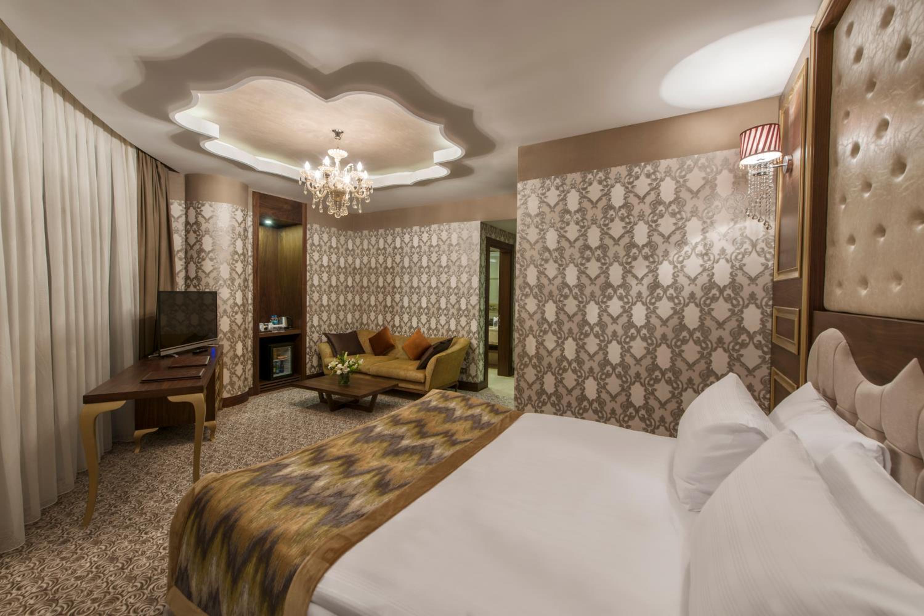 Corner Suite
