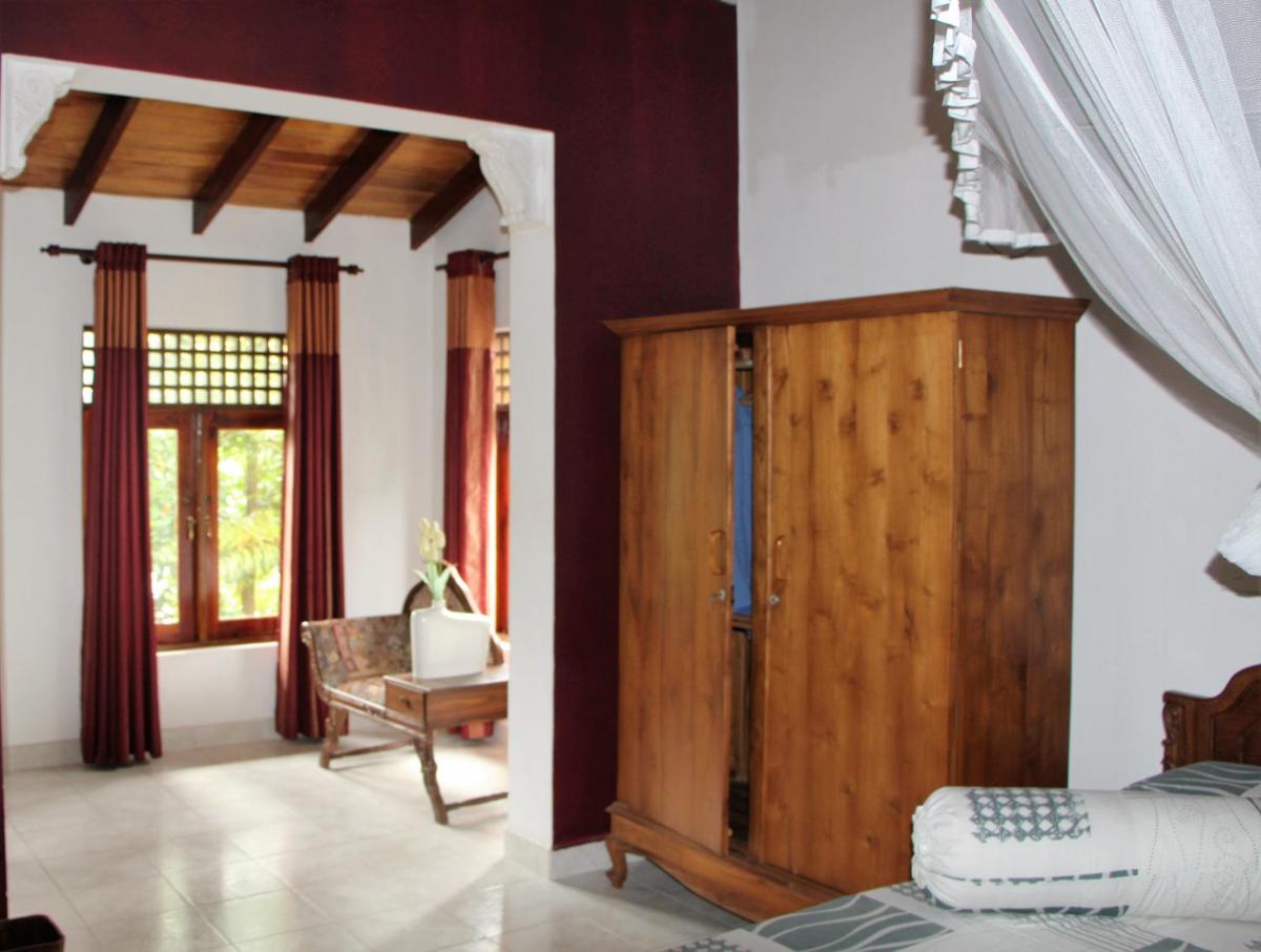 Triple Room with Private Bathroom photo 3