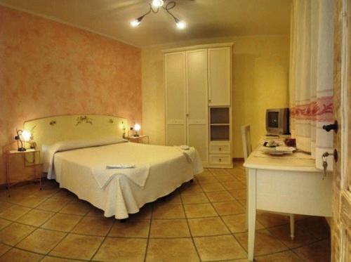 Standard Double Room photo 2