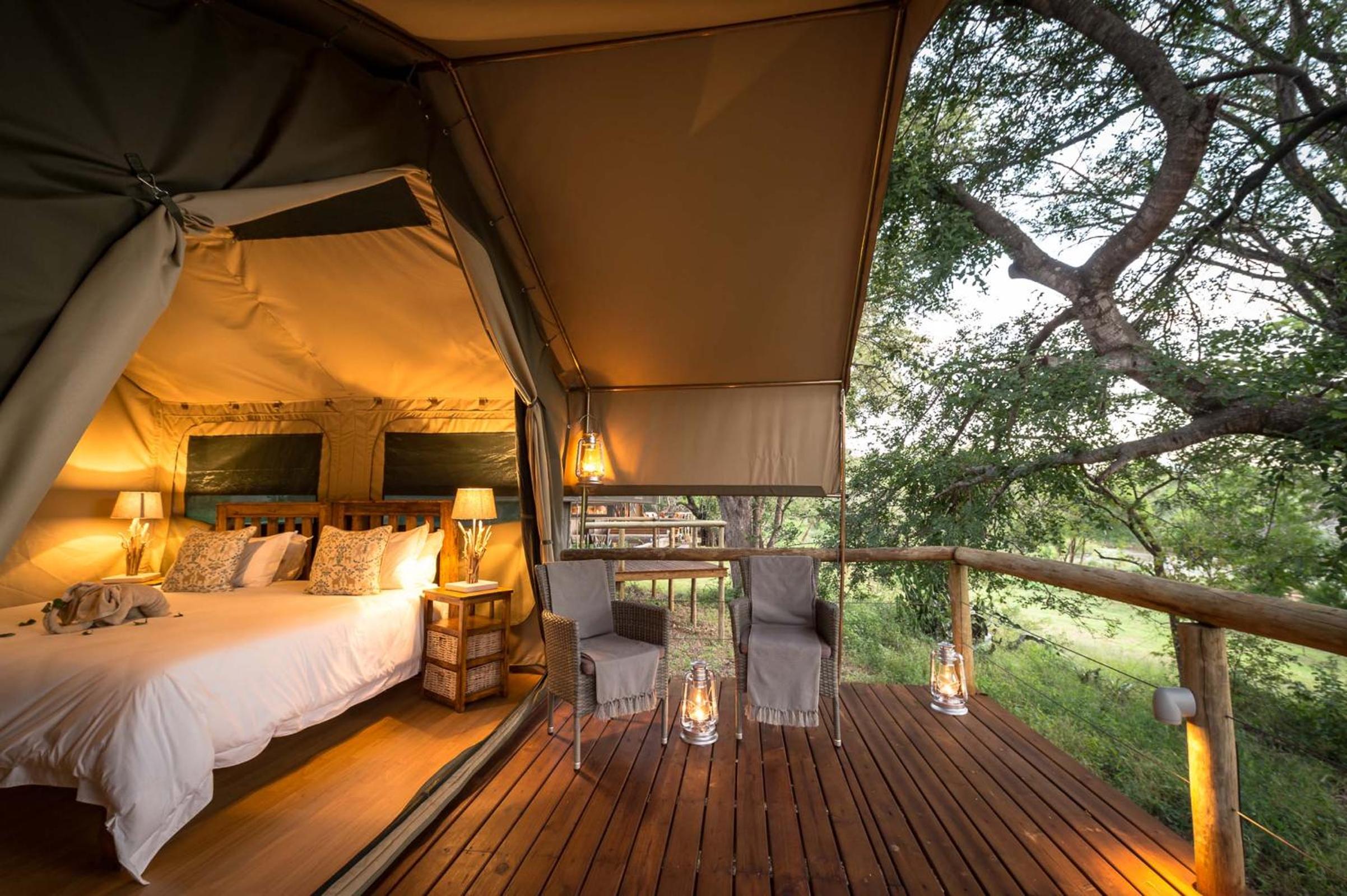 Luxury Safari Tent with River View photo 3