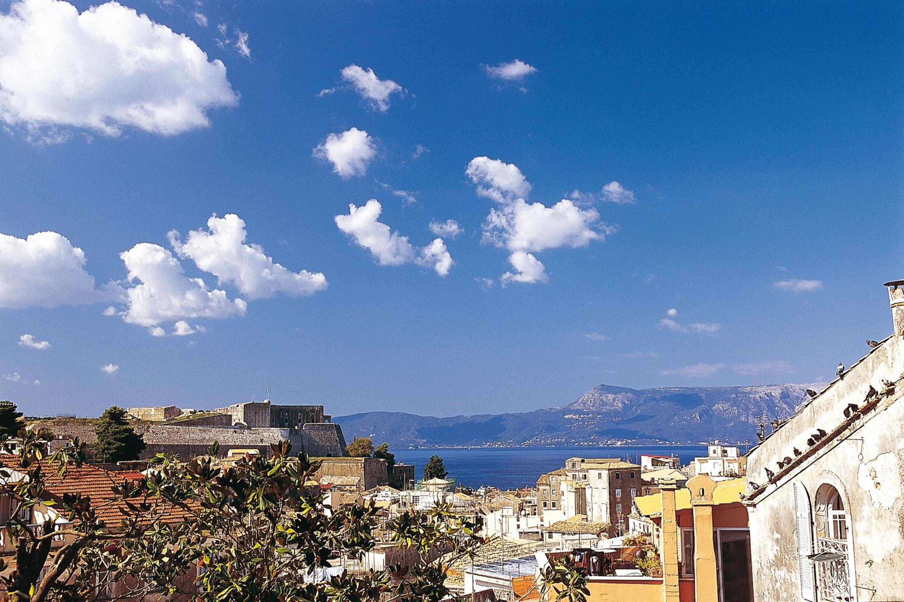 Suite with Fortress View - Photo 9