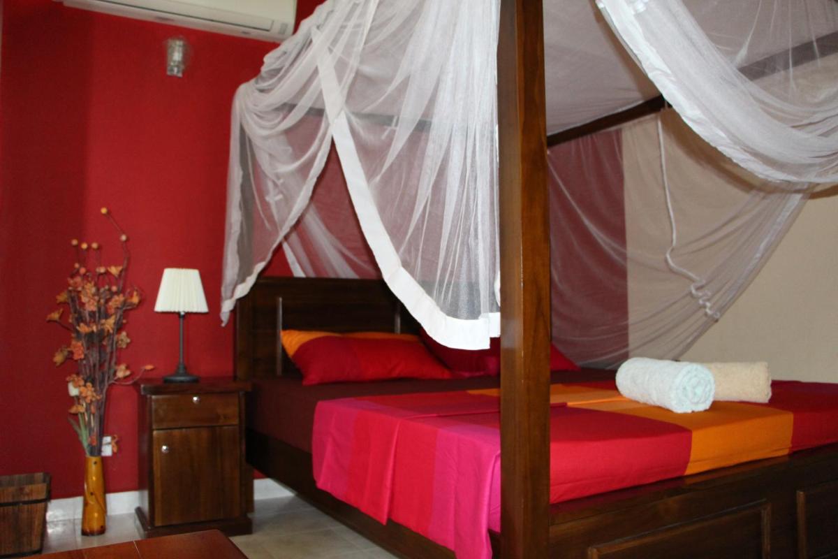 Double Room with Private Bathroom photo 2