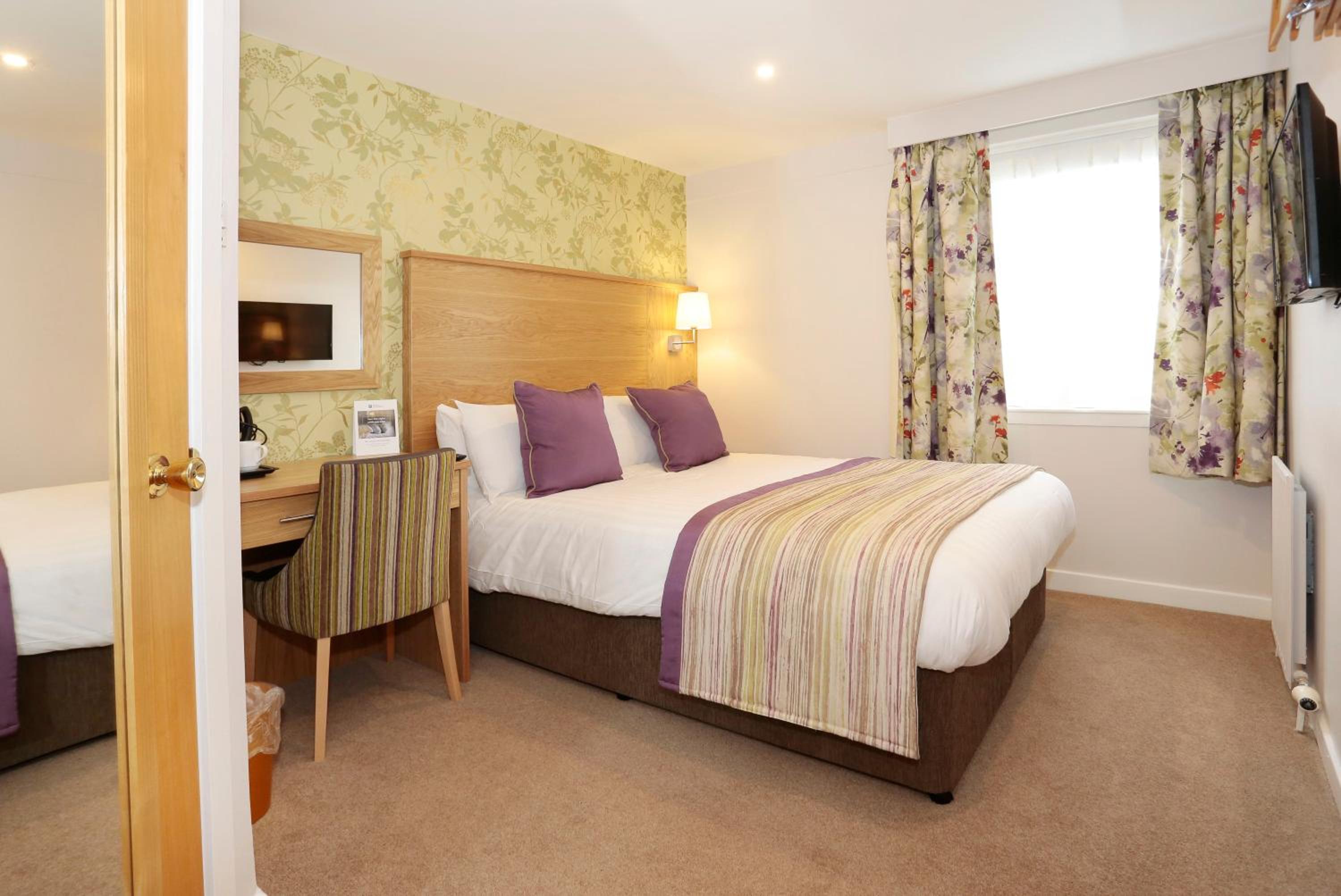 Small Double Room - Non-Smoking photo 3