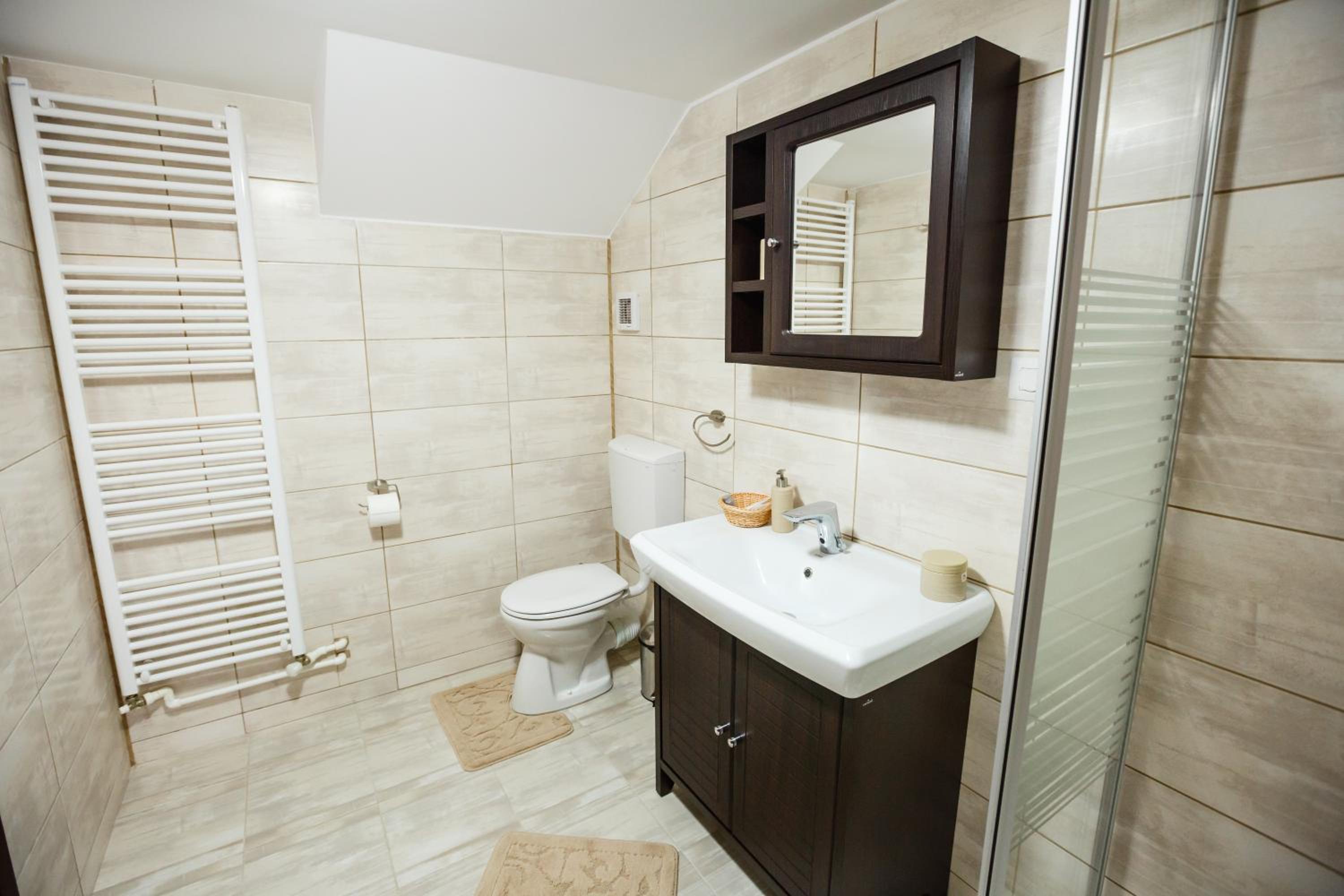 Suite - Photo 4