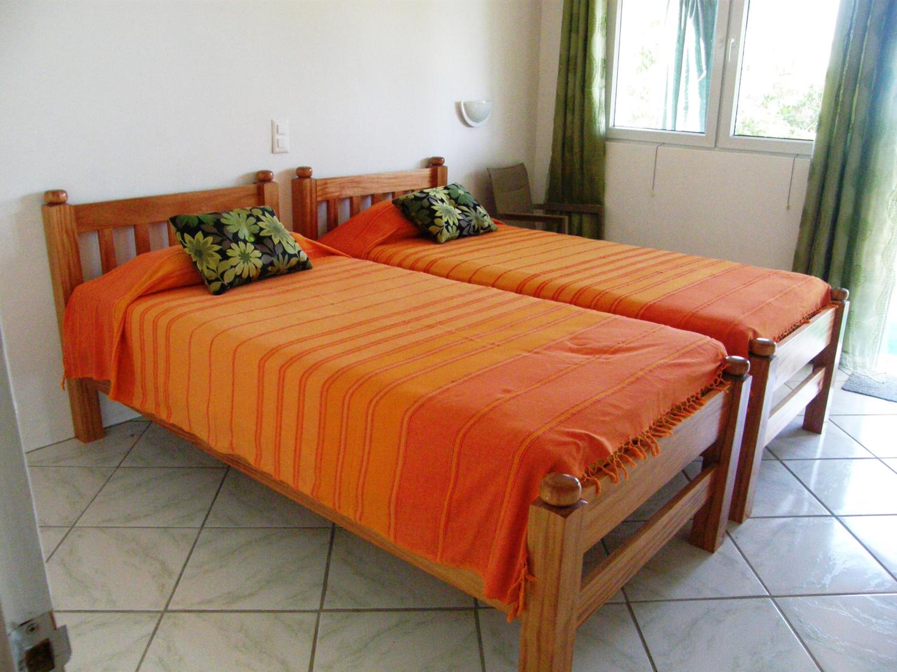 Bungalow photo 1