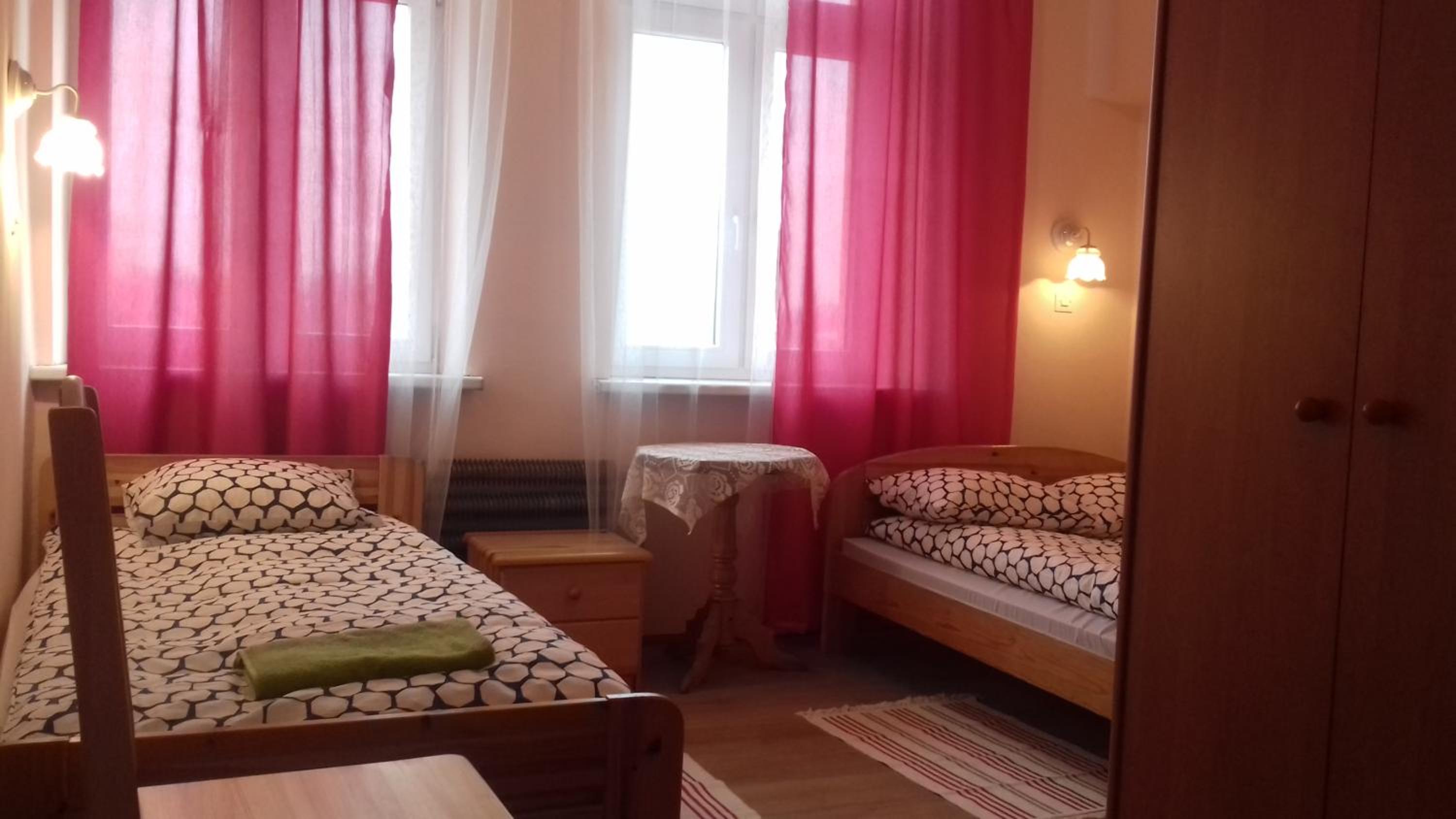 Double Room with Private Bathroom - Photo 1