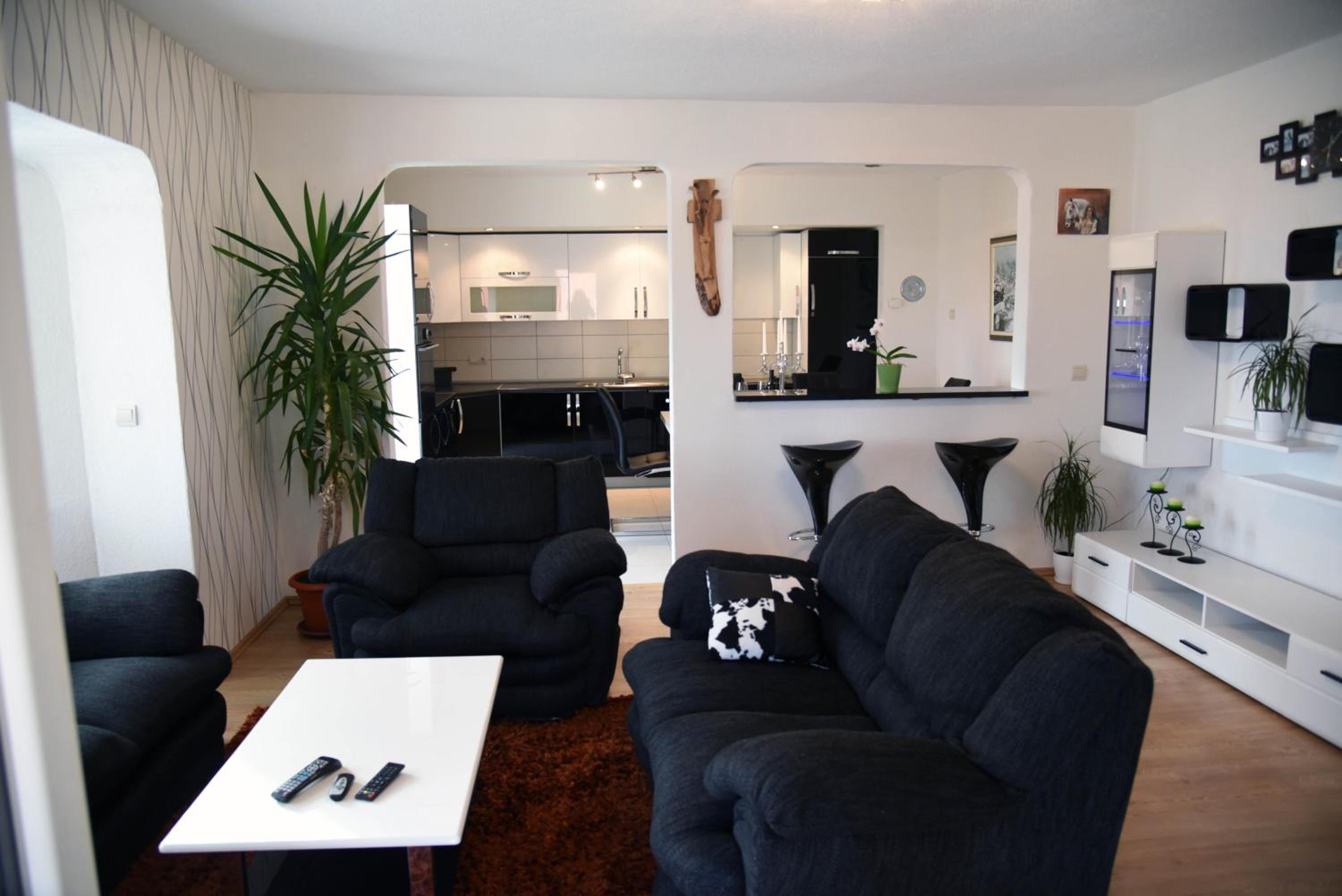 Three-Bedroom Apartment photo 3