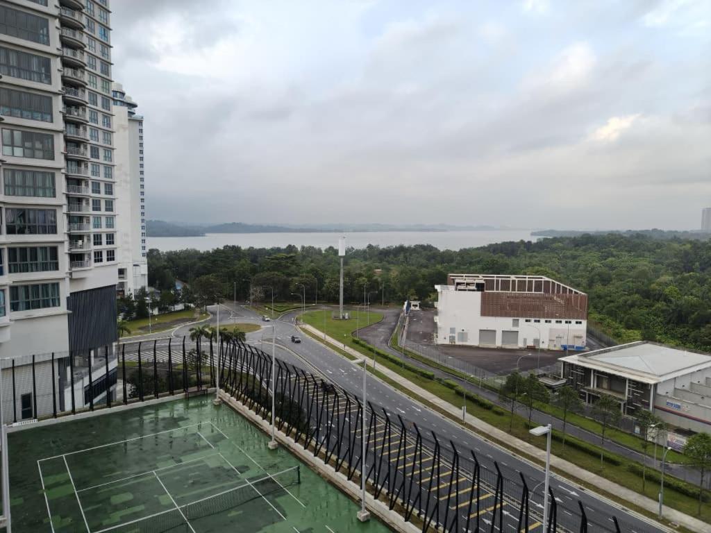Family Two-Bedroom Apartment with View photo 2