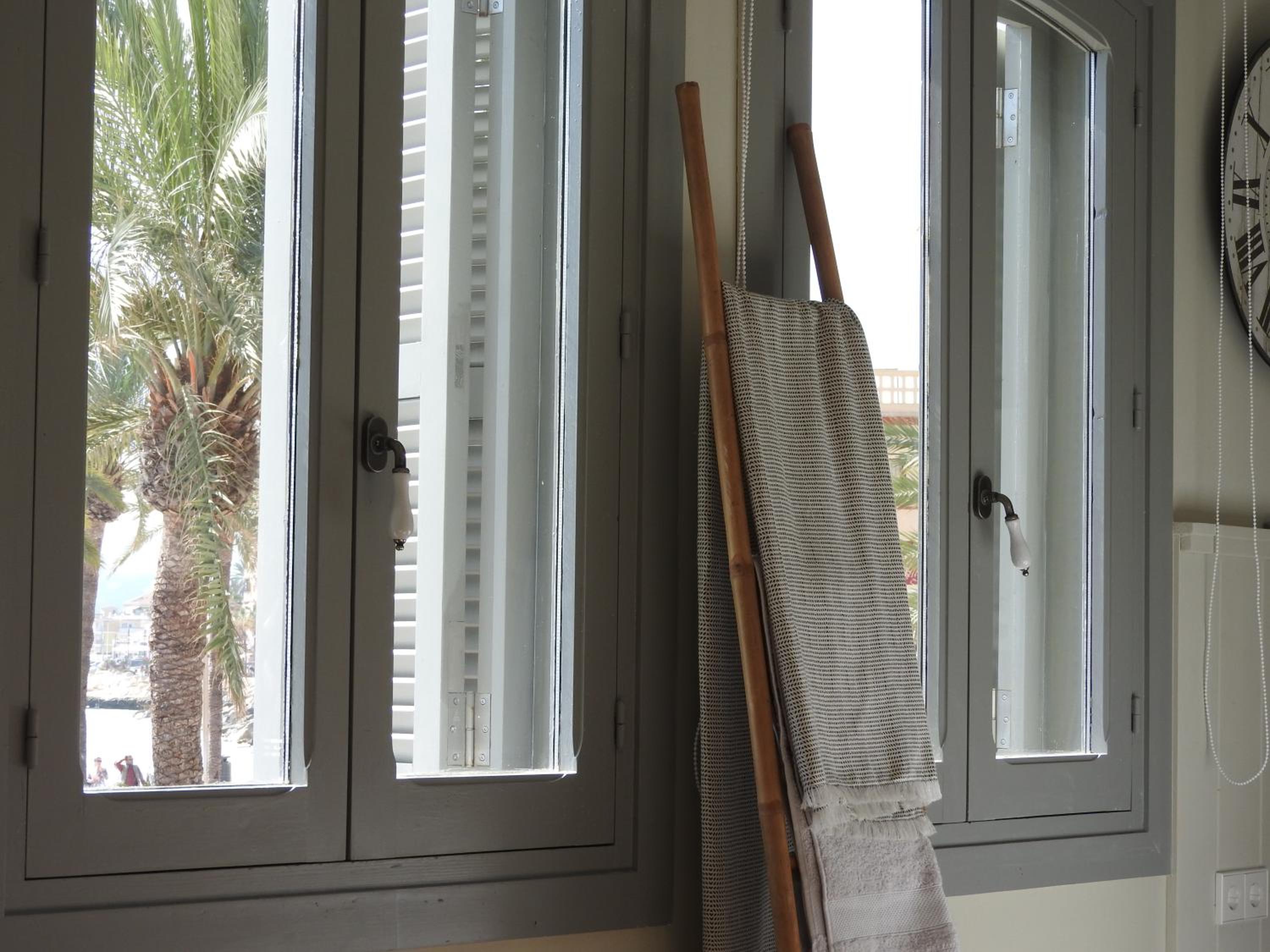 Deluxe Double Room with Sea View - Photo 2