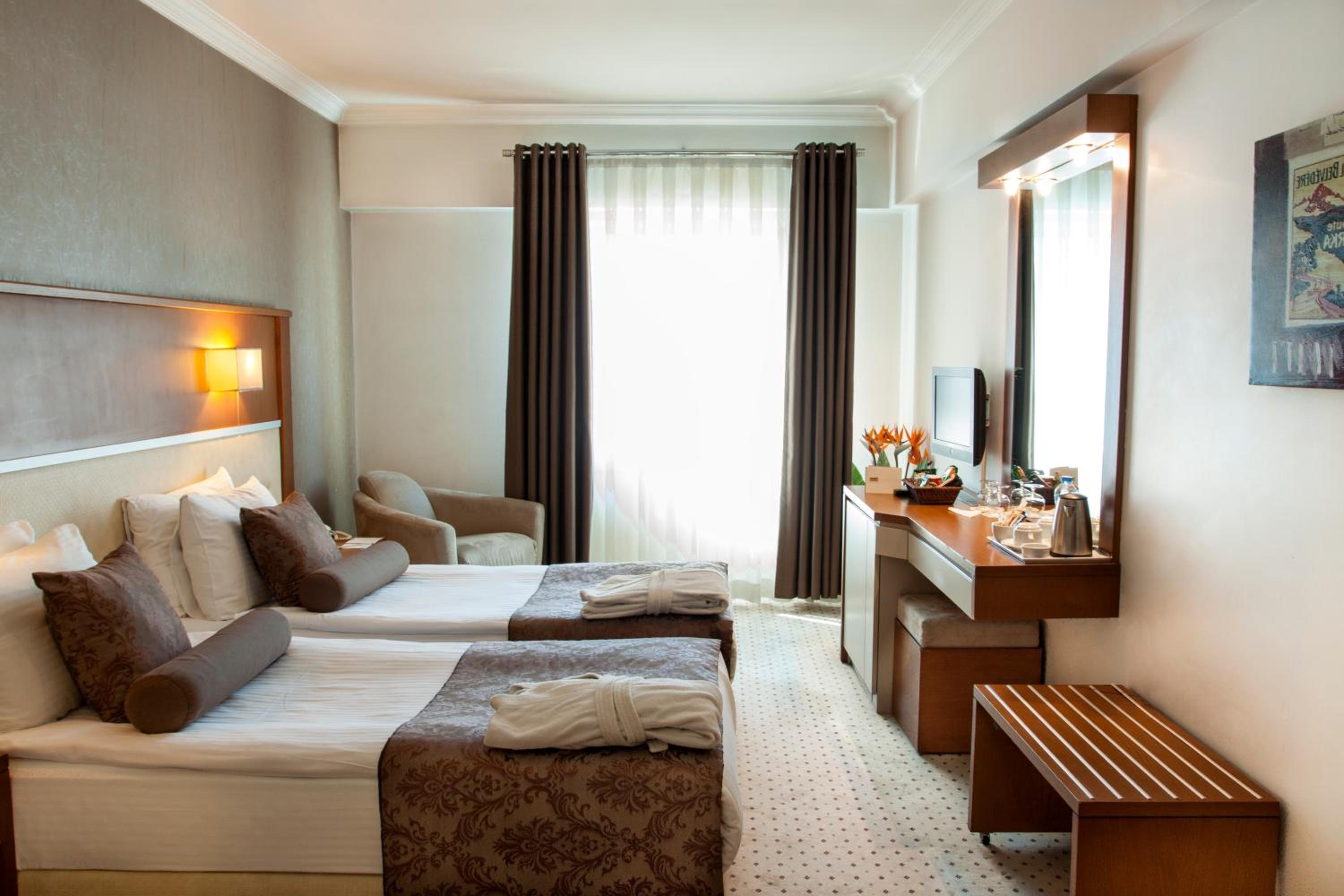 Standard  Room - Photo 9