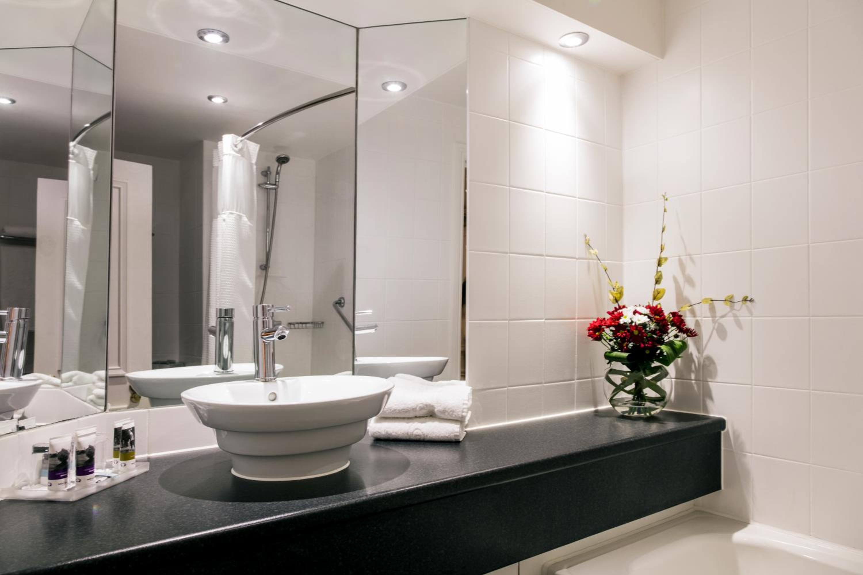King Suite - Photo 3
