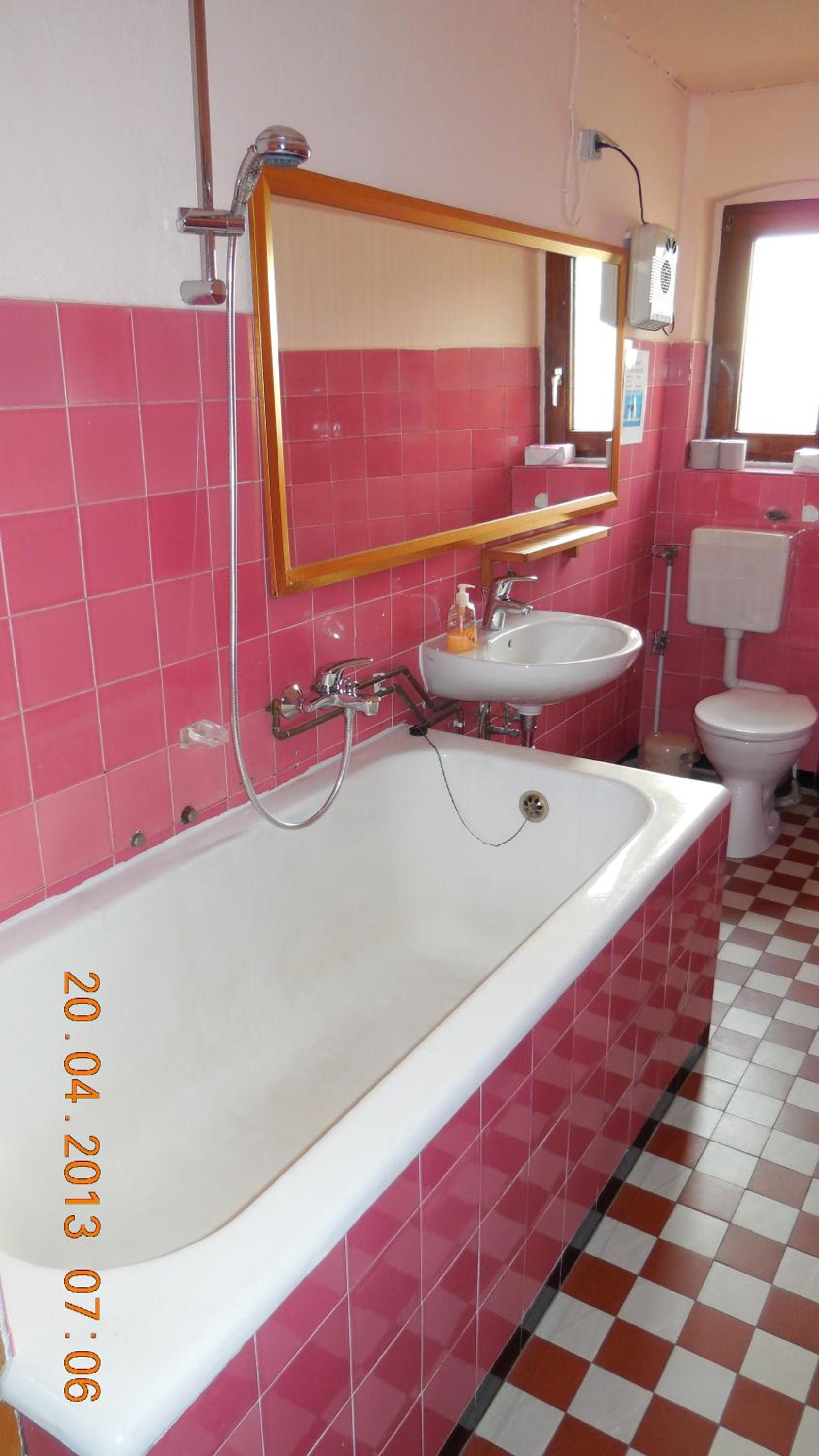 Double Room with Shared Bathroom photo 2