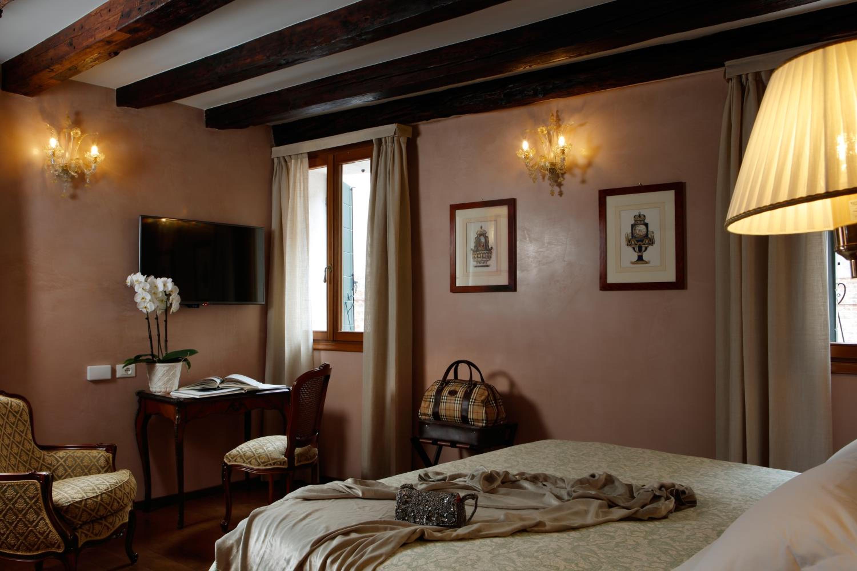 Double or Twin Room photo 1