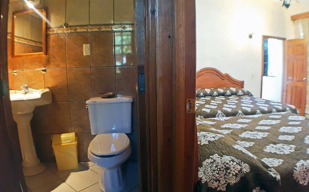 Twin Room - Photo 7