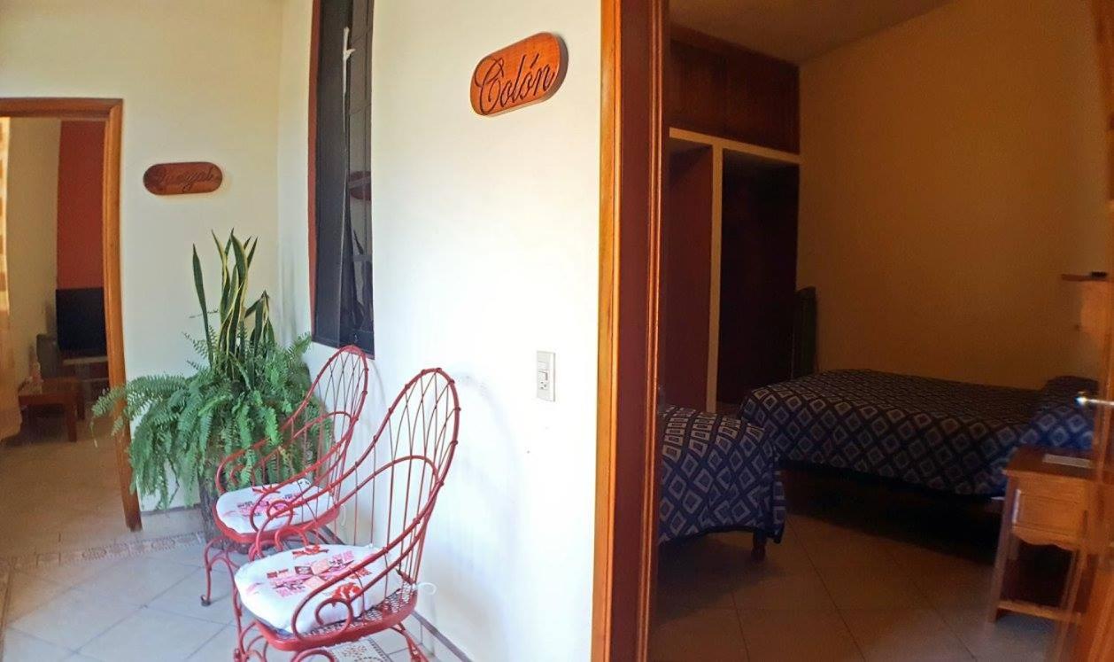 Twin Room - Photo 11