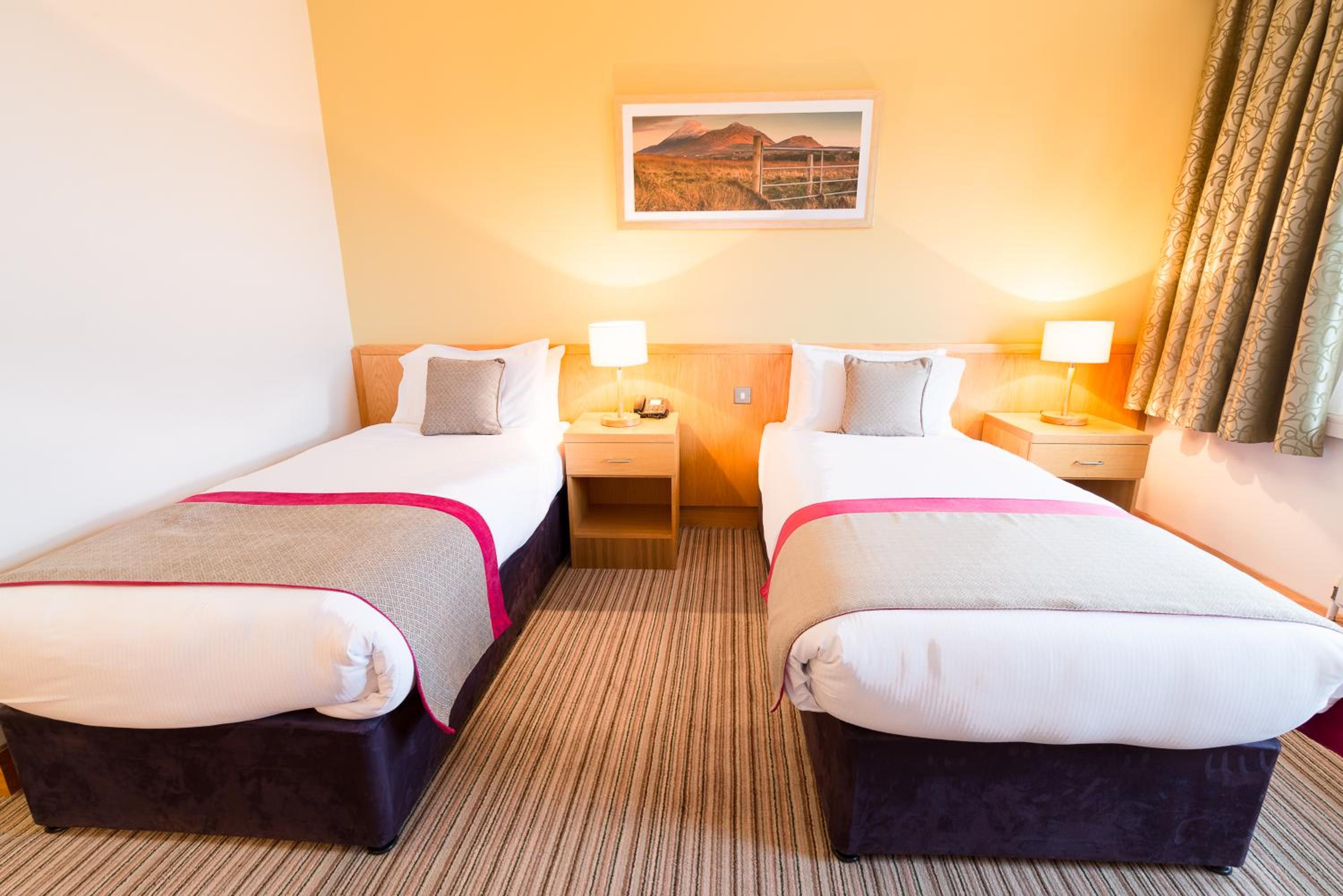 Twin Room - Photo 8