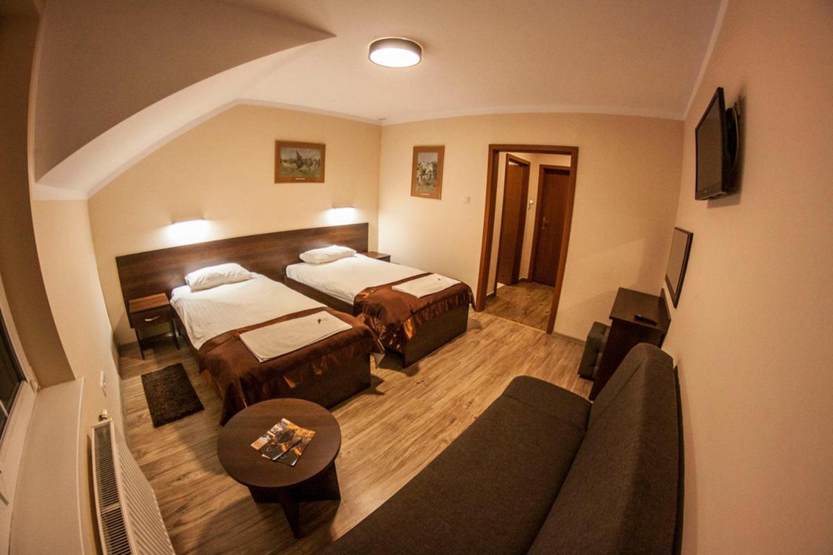 Triple Room with Private Bathroom - Photo 1
