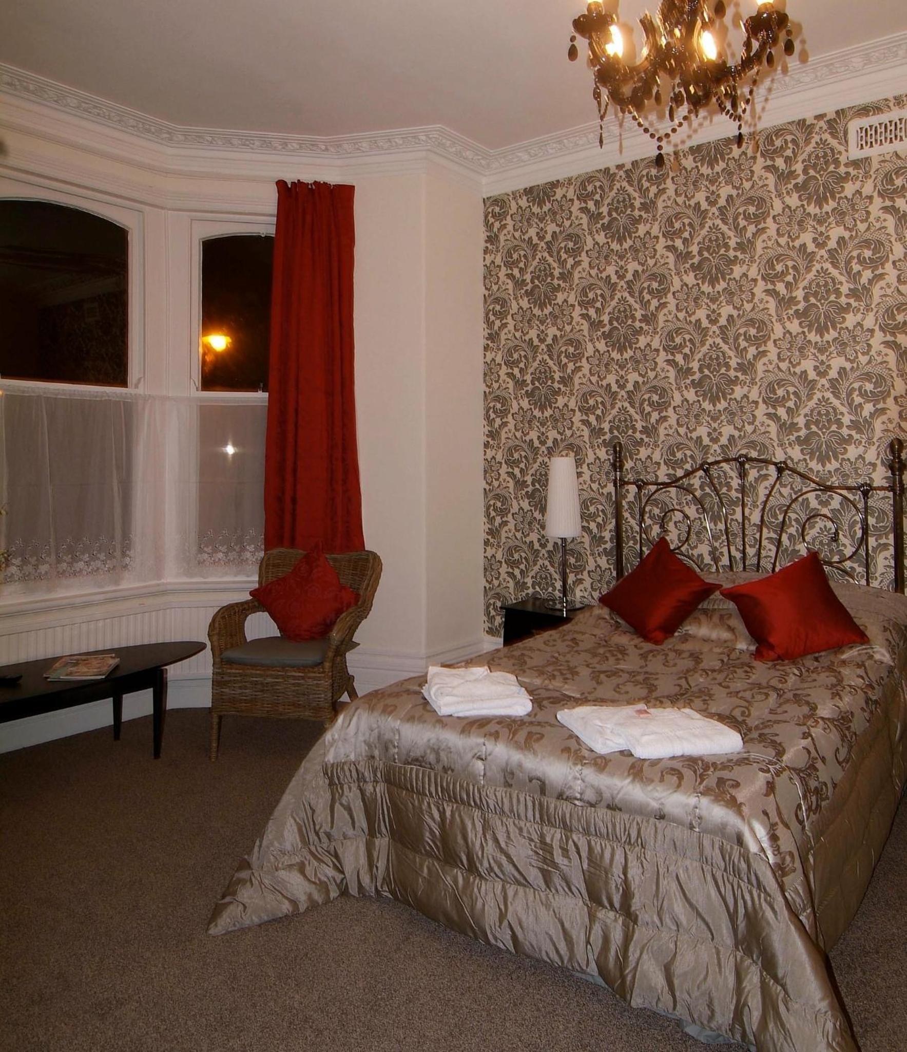 Double Room - Photo 3