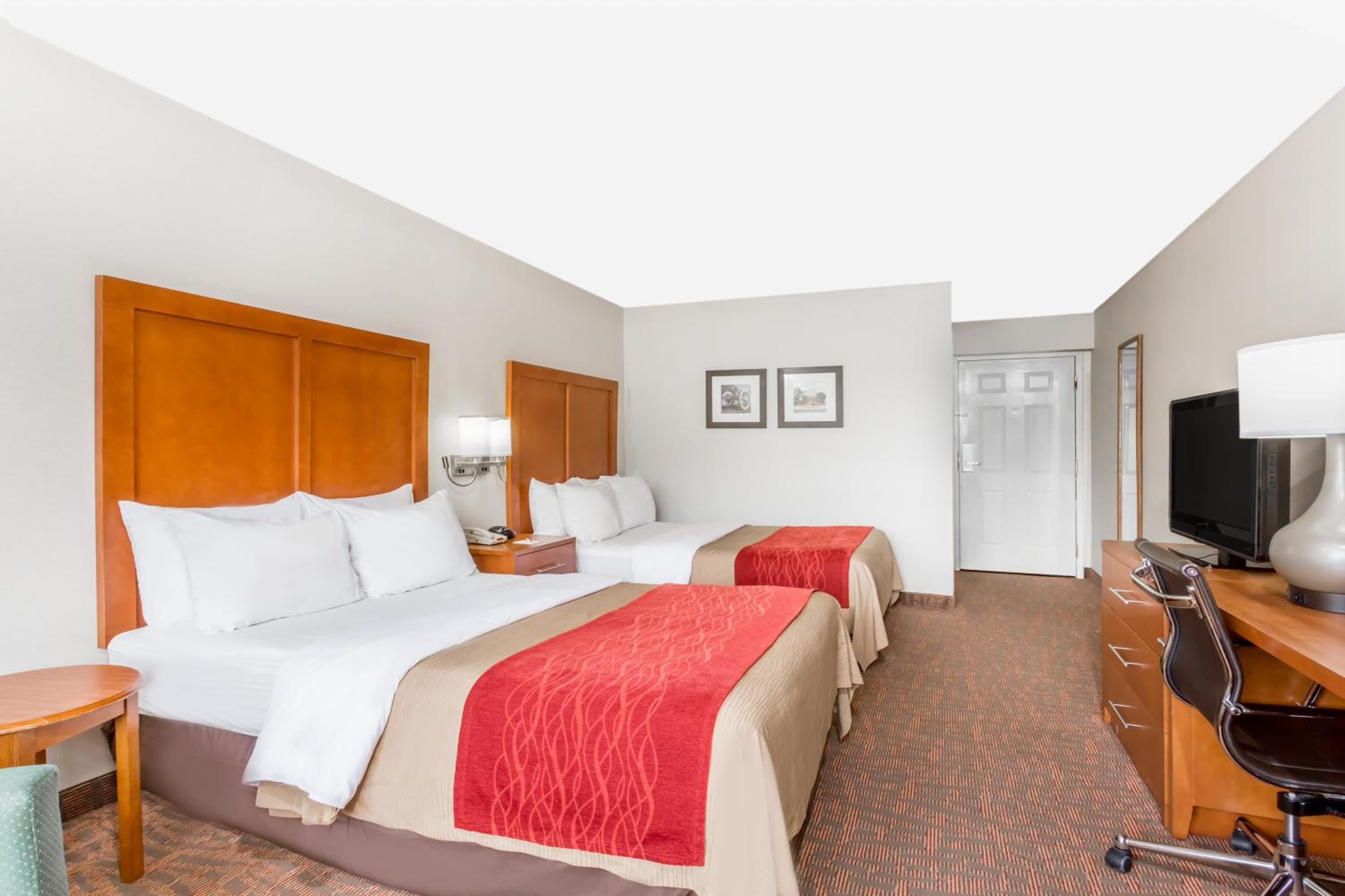 Room with Two Double Beds - Non-Smoking - Photo 3