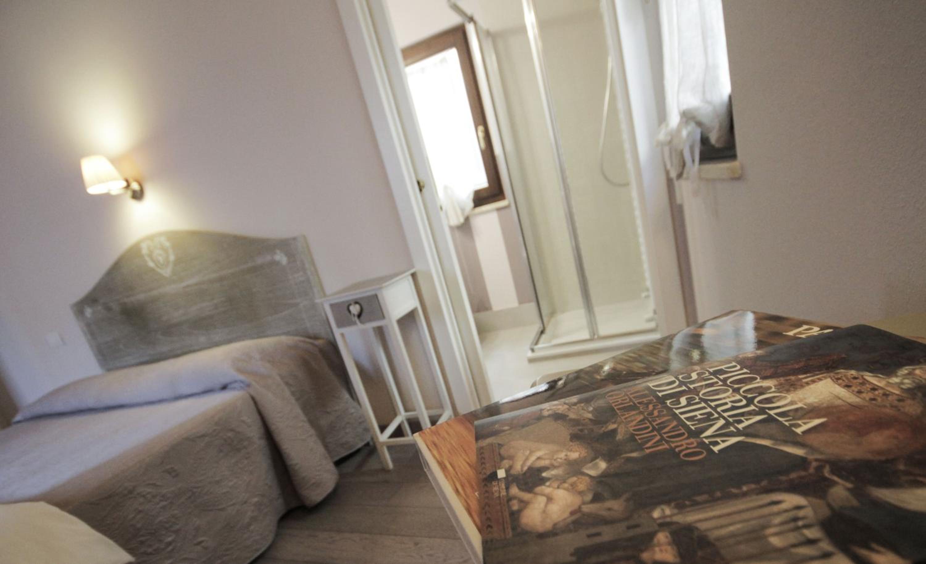 Double Room - Photo 19