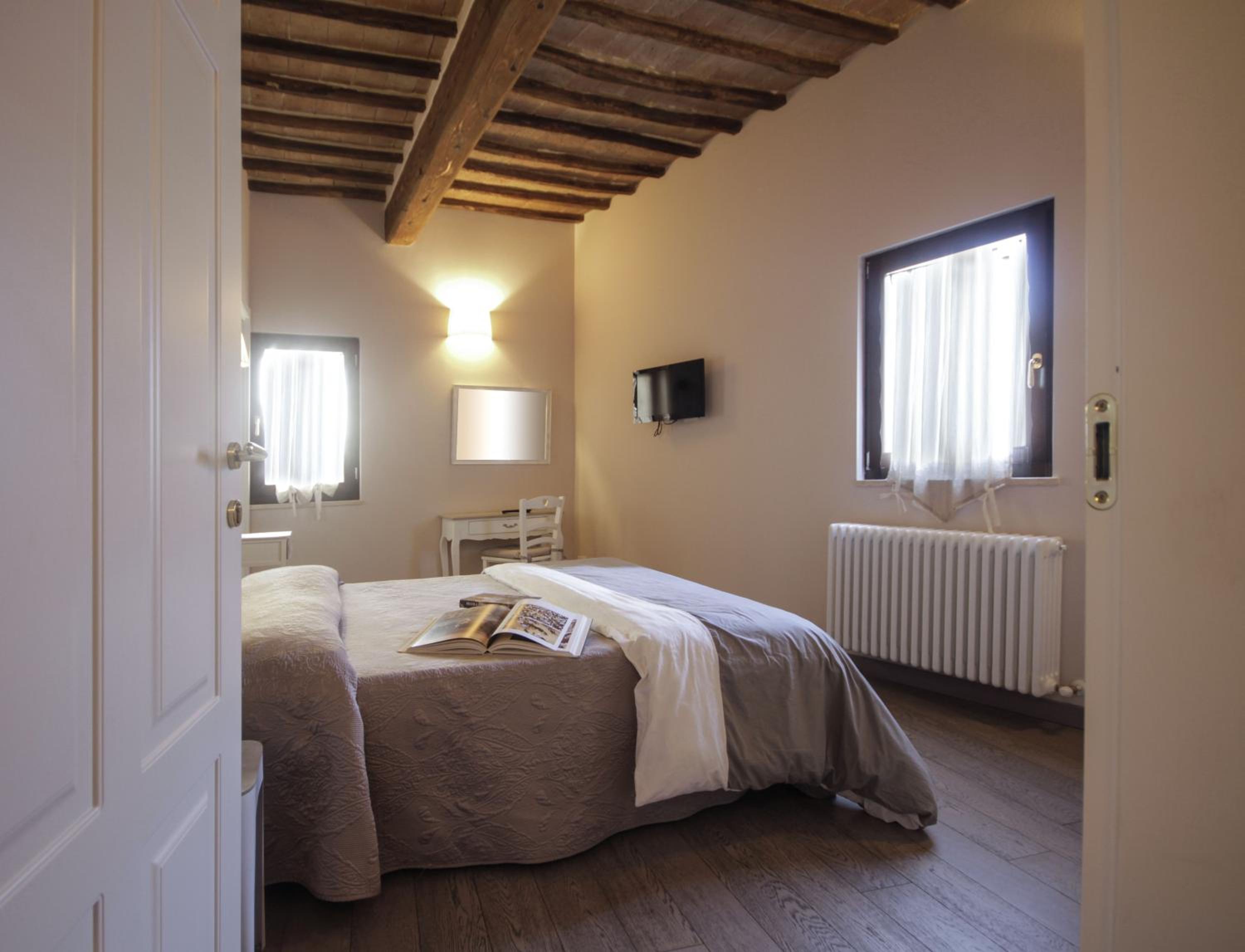 Double Room - Photo 21