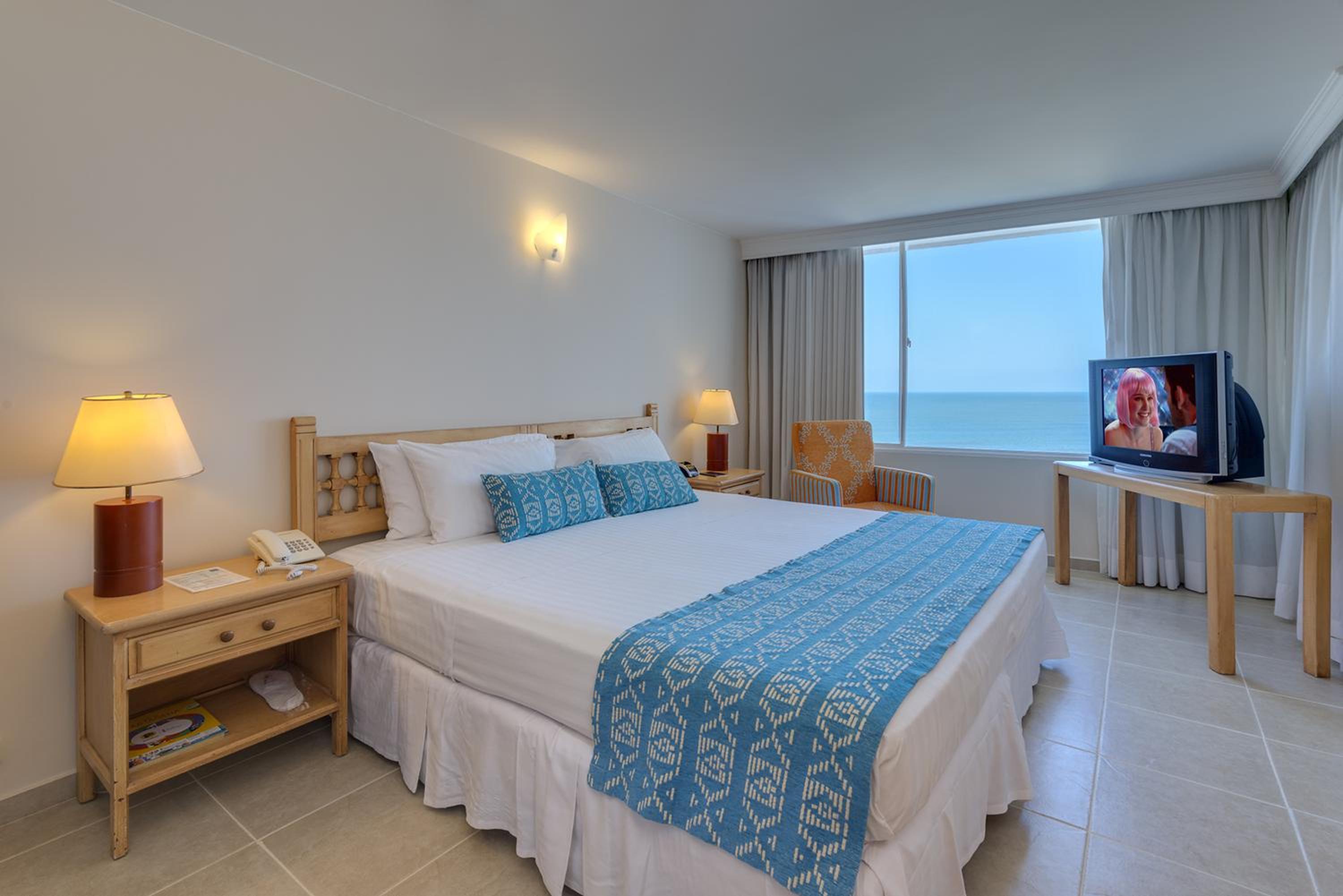 Standard Suite with Sea View - Photo 8