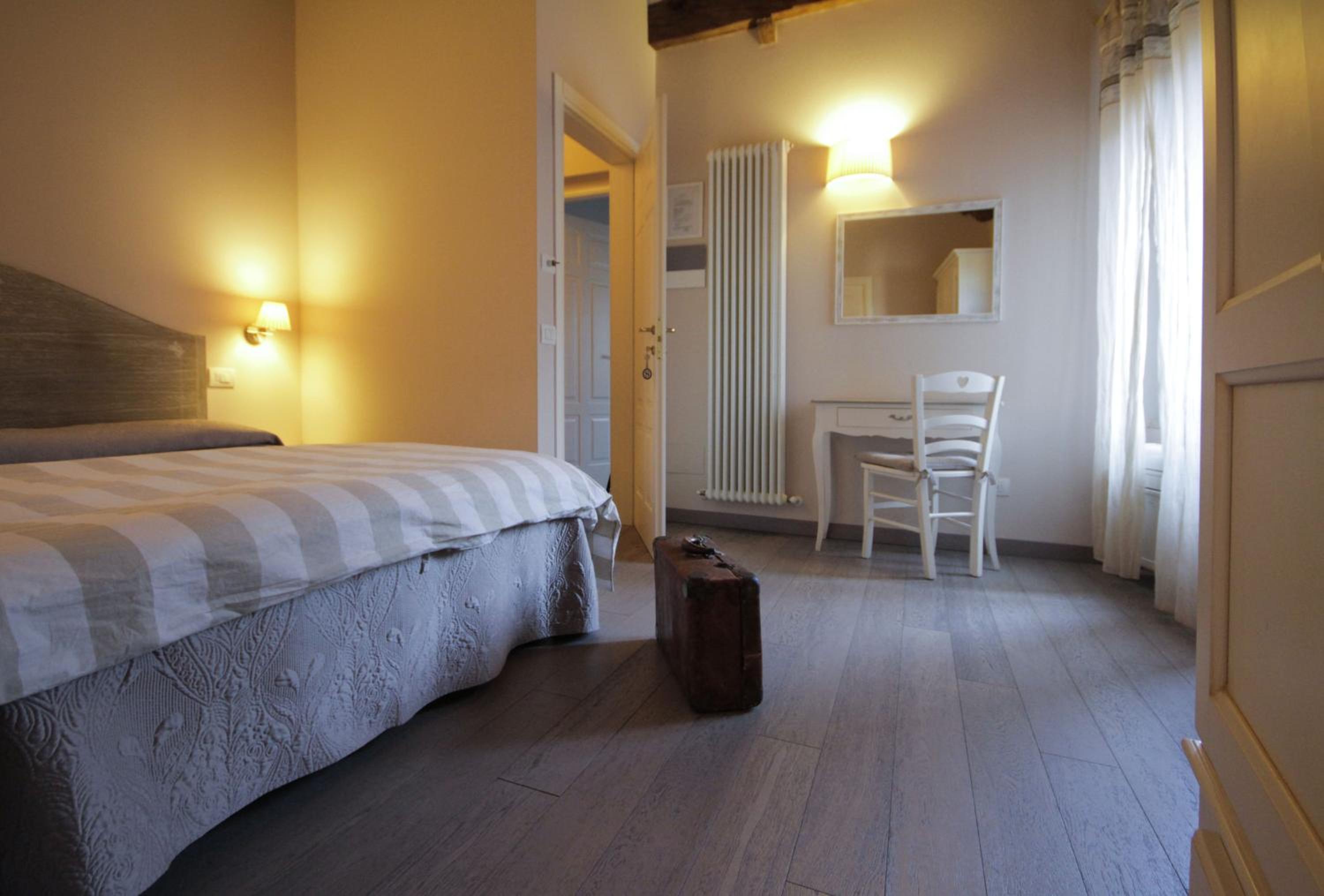 Double Room - Photo 3