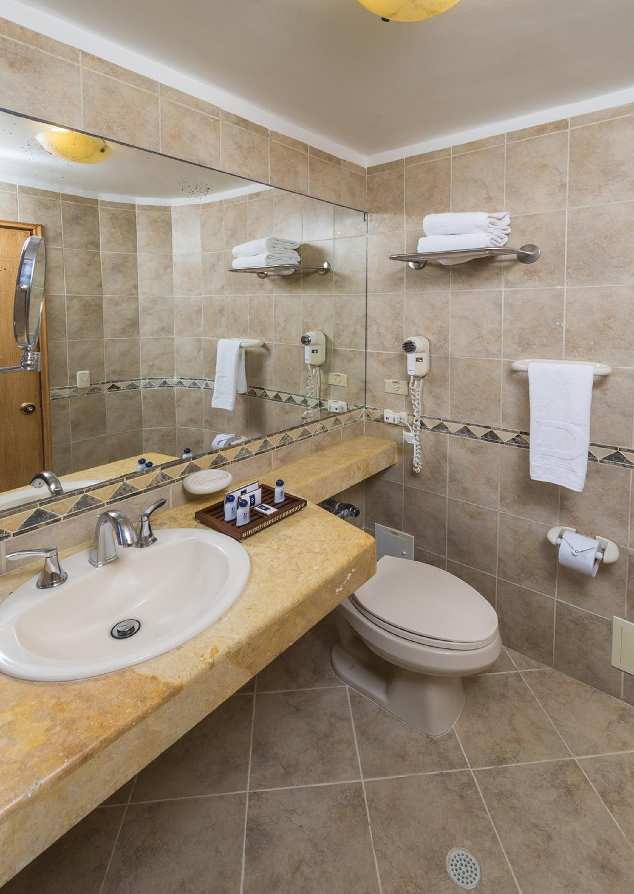 Standard Suite with Sea View - Photo 2