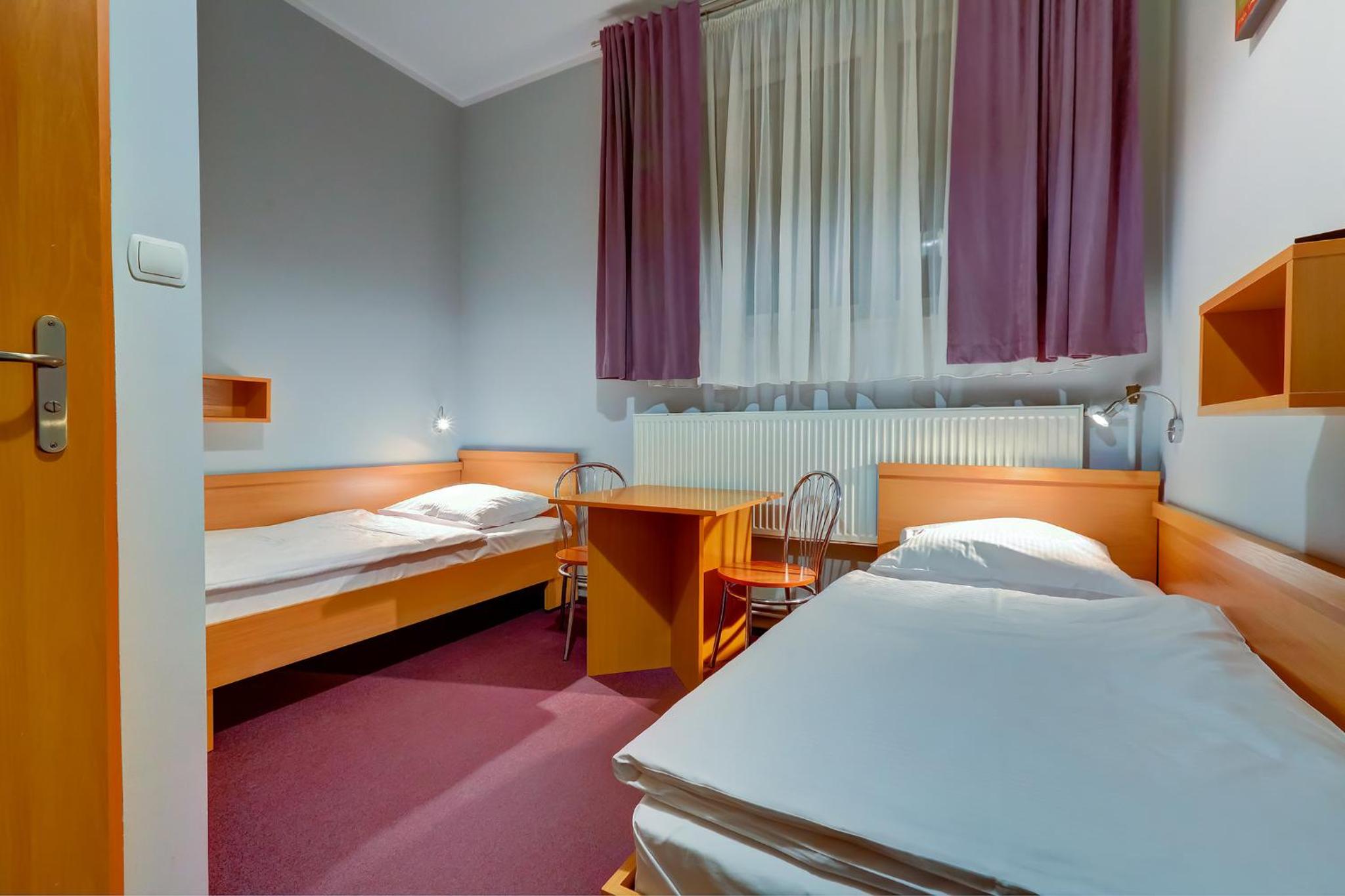 Twin Room - Photo 1