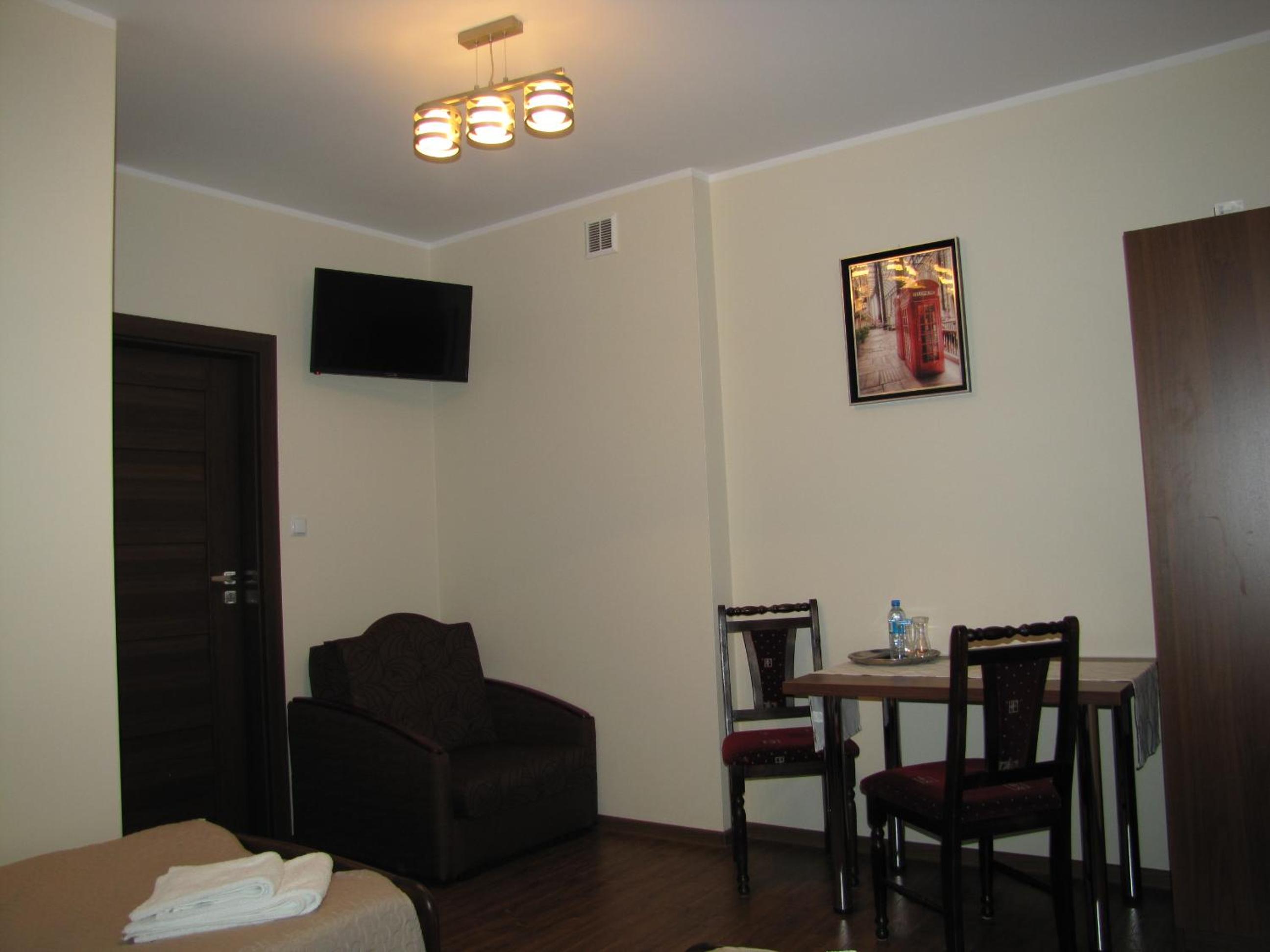 Triple Room with Private Bathroom photo 2