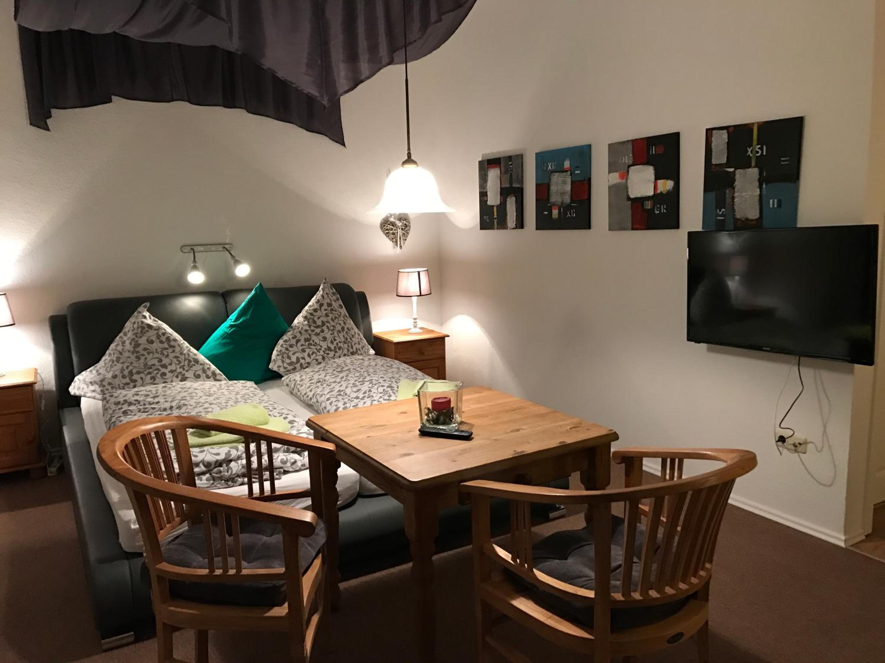 Double Room - Photo 6