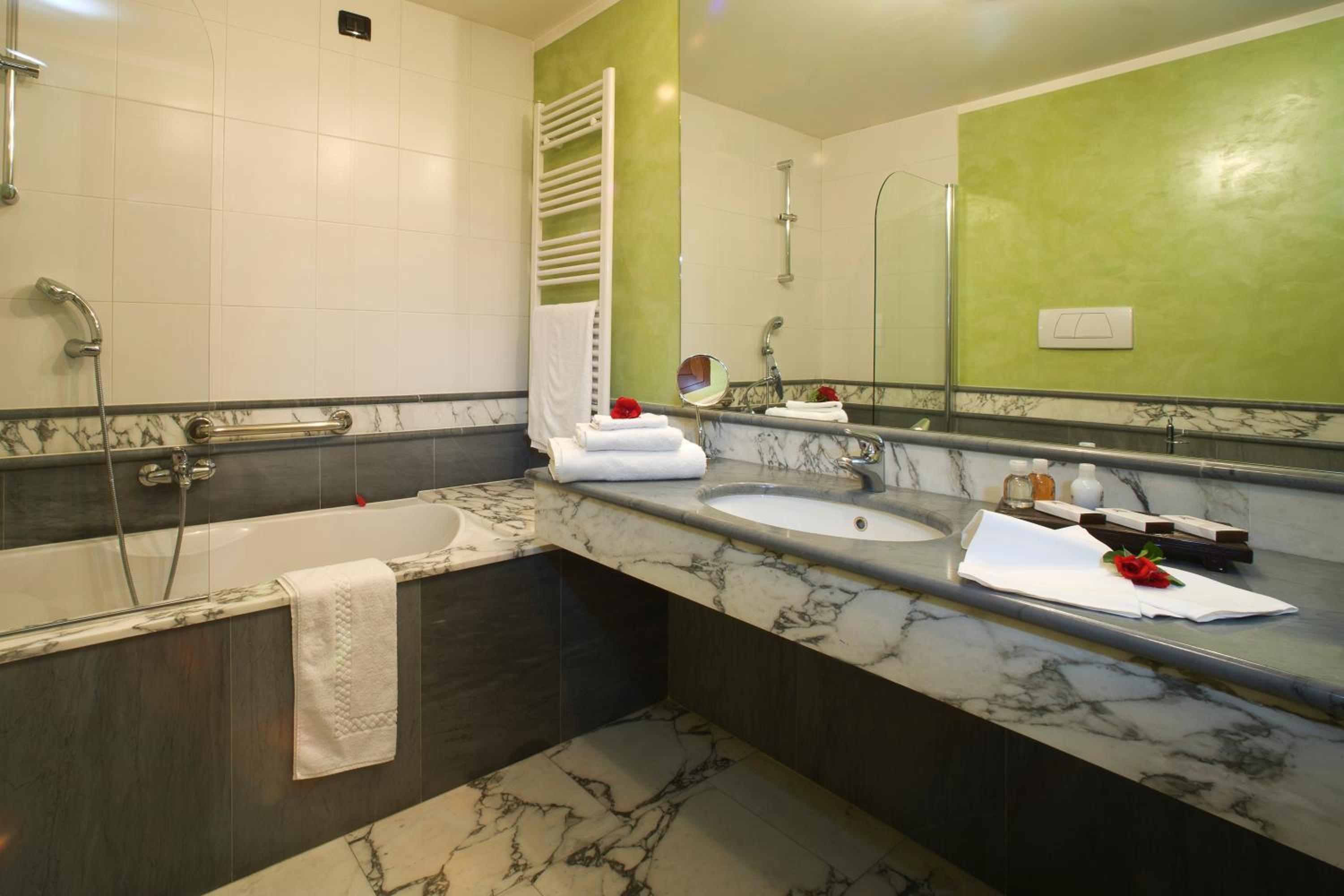 Superior Double Room - Photo 3