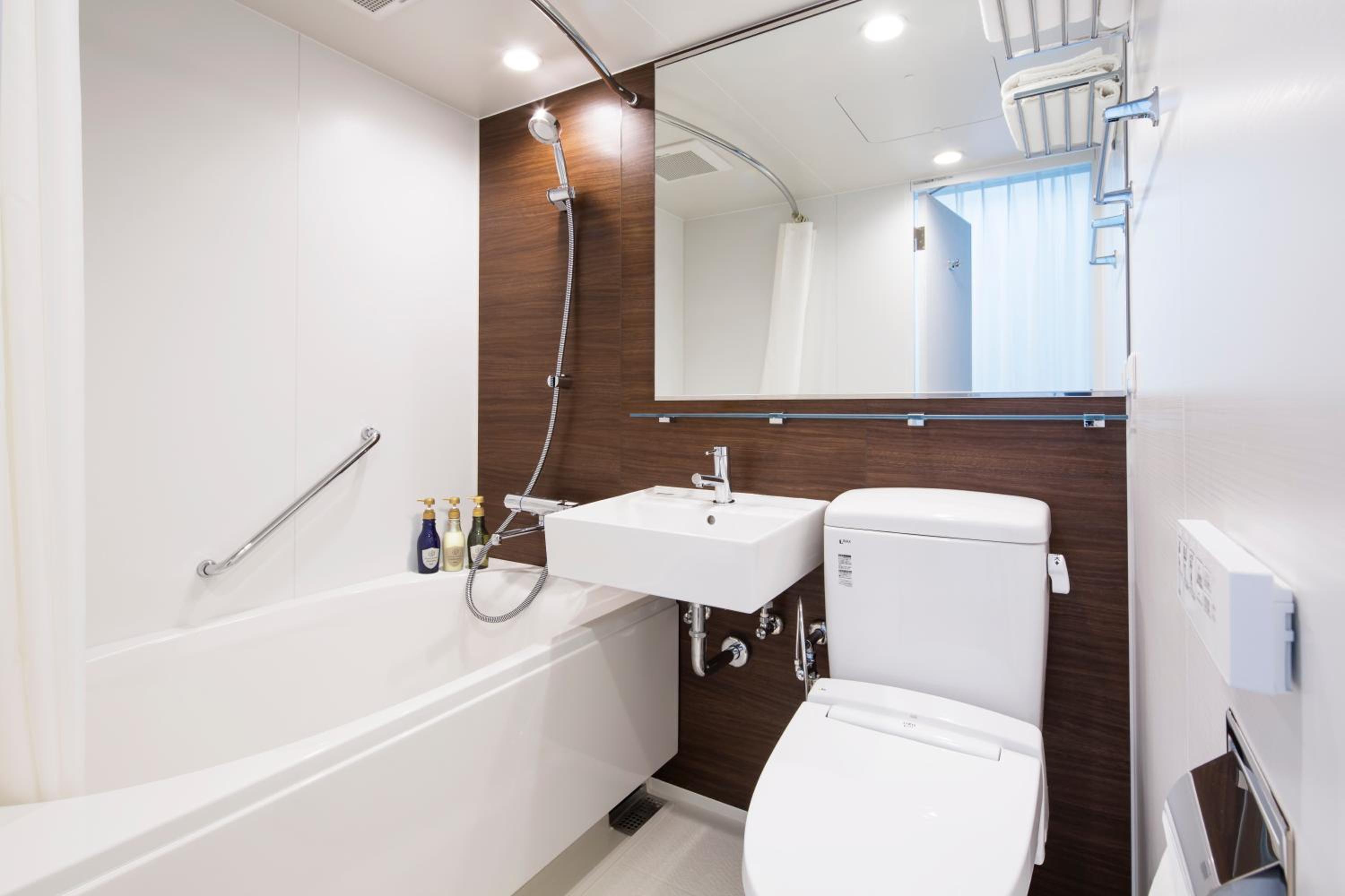 Superior Double Room - Non Smoking - House Keeping is Optional with Additional Cost 1 bed (55 in×75 in) - Photo 2