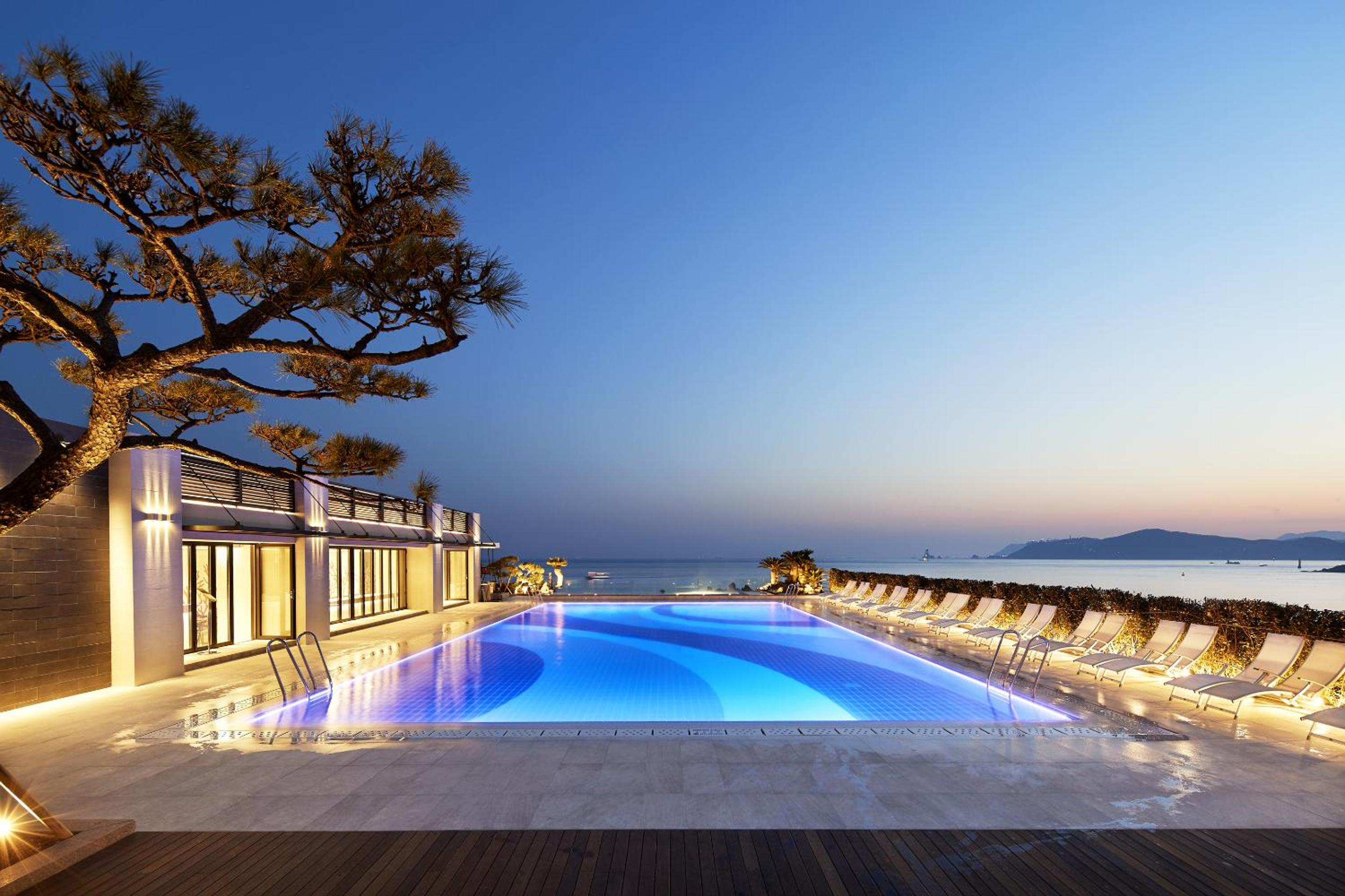 Deluxe Double Room with Sea View - Main Building - Photo 2