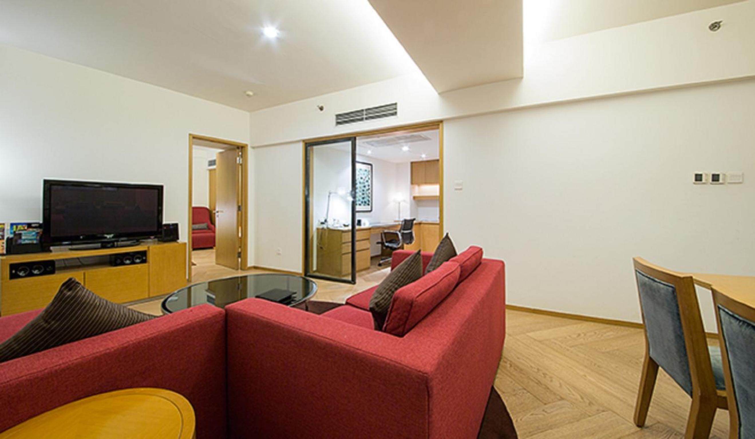 Two-Bedroom Executive - Photo 8