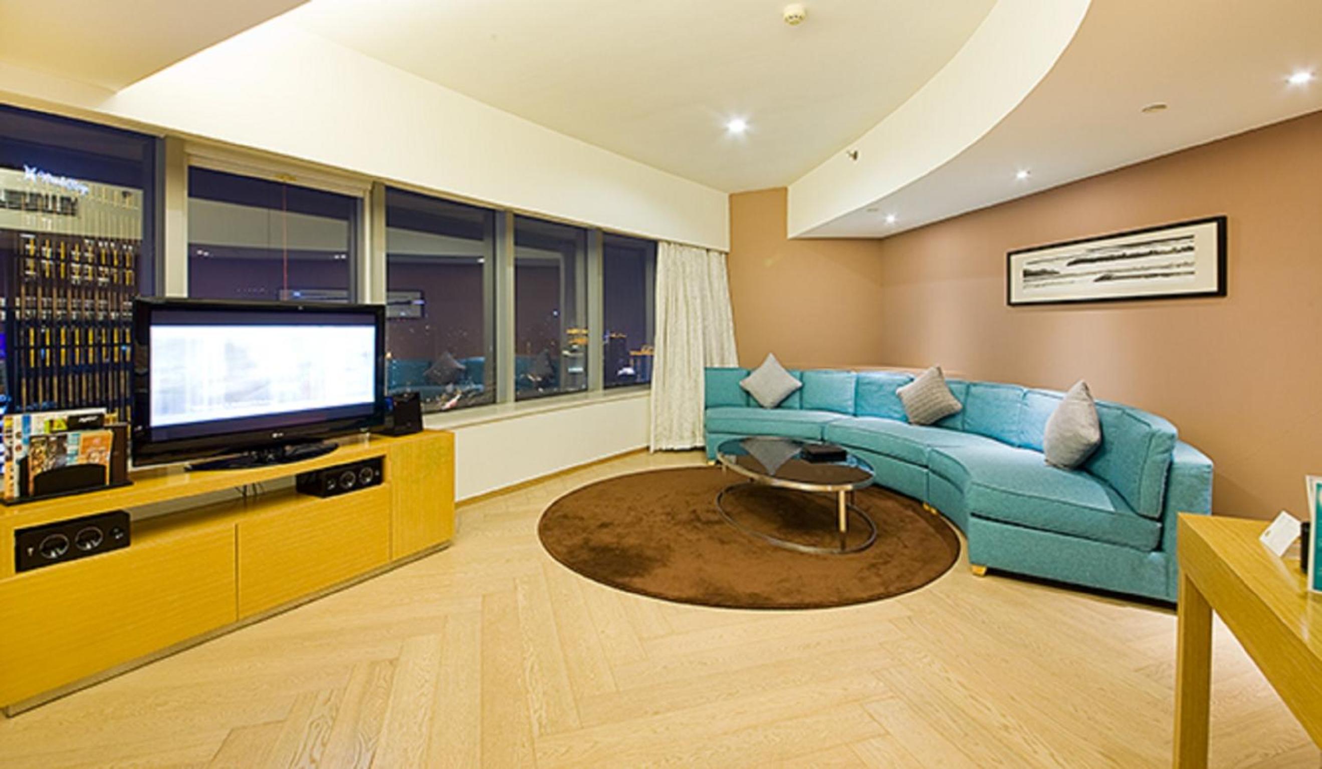 One-Bedroom Executive - Photo 6