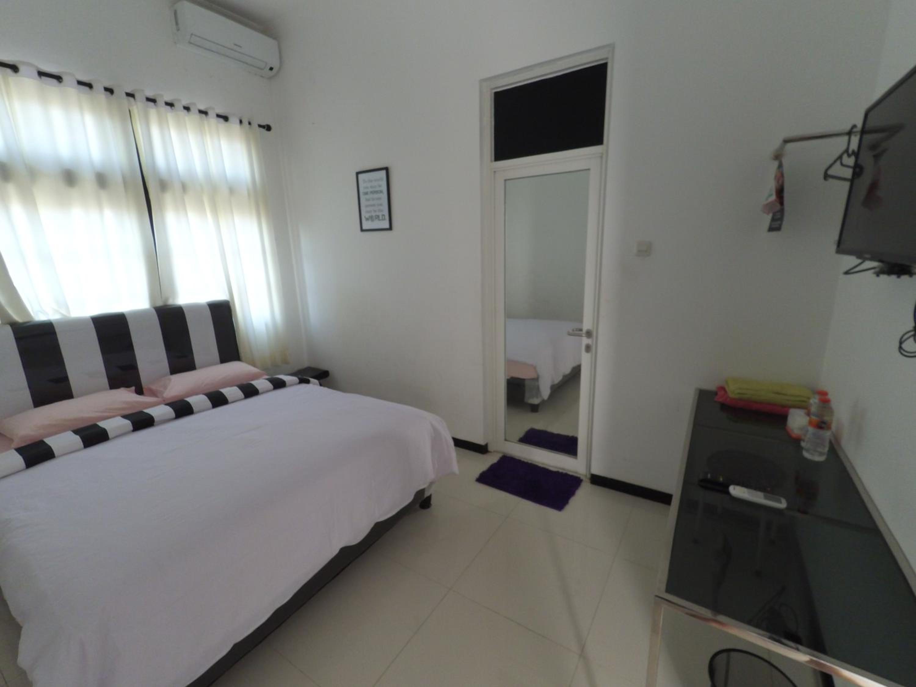 Deluxe Double Room with Bath photo 1